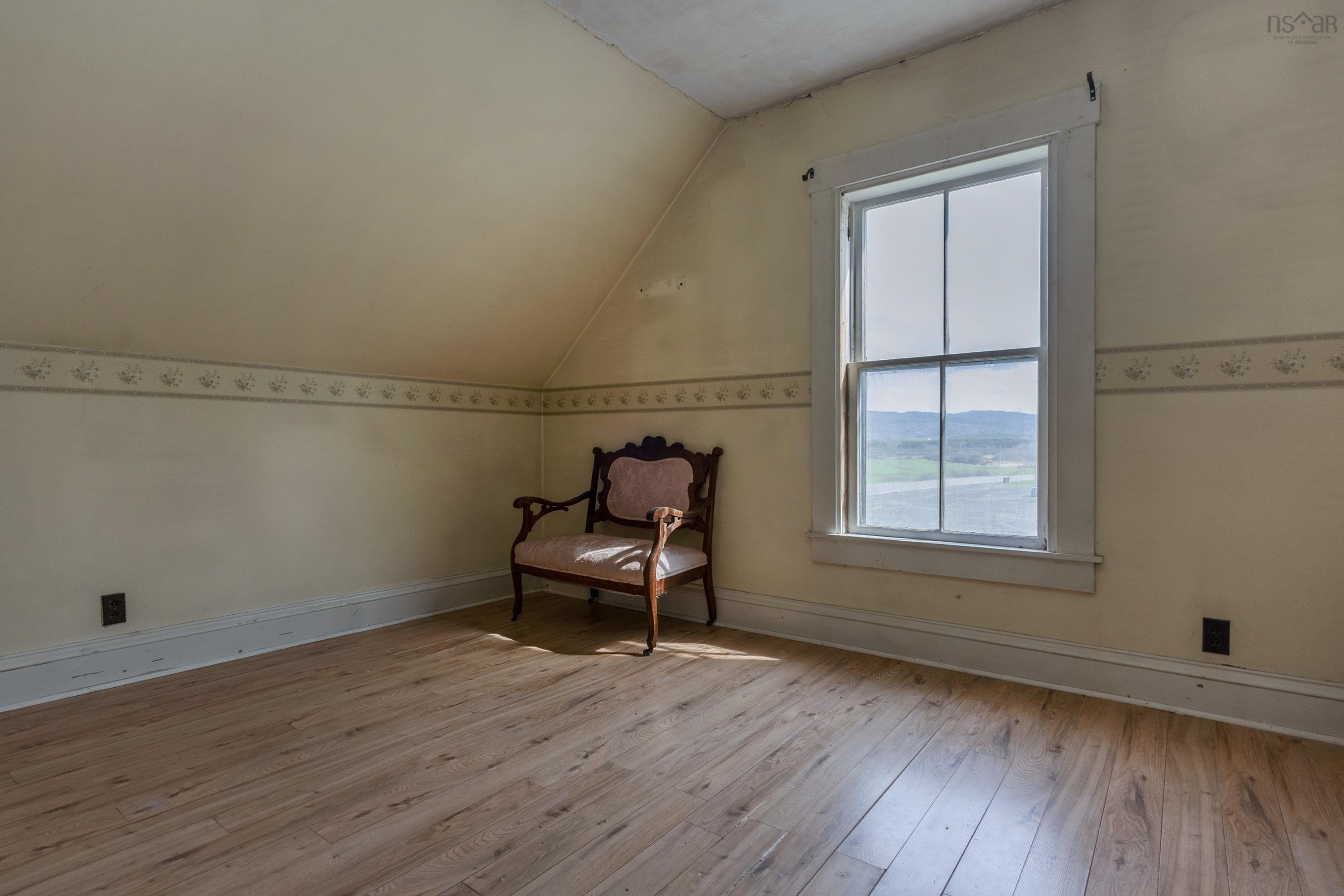 $199,900.00: 8499 Highway 1 Highway, Upper Granville