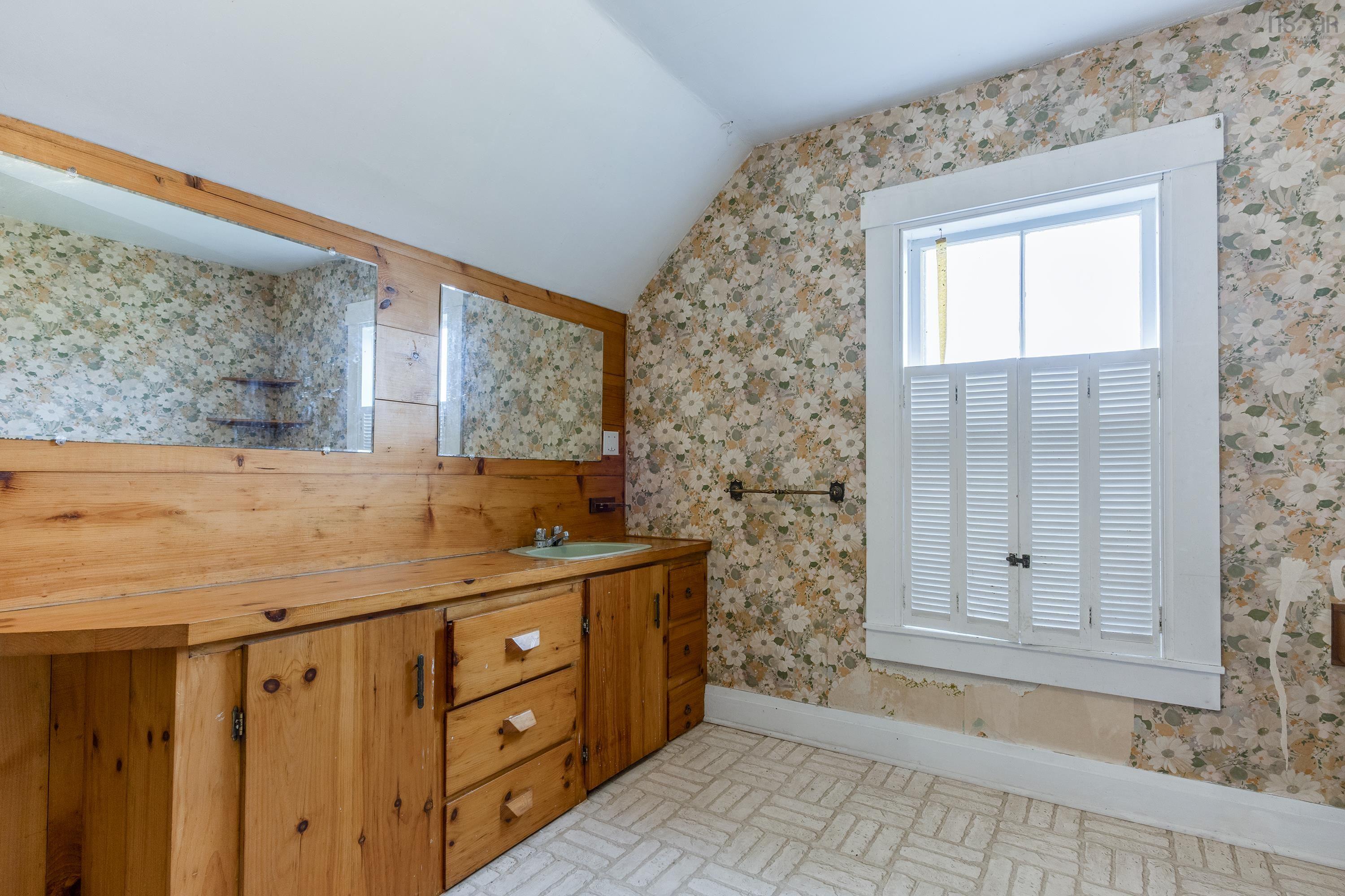 $199,900.00: 8499 Highway 1 Highway, Upper Granville