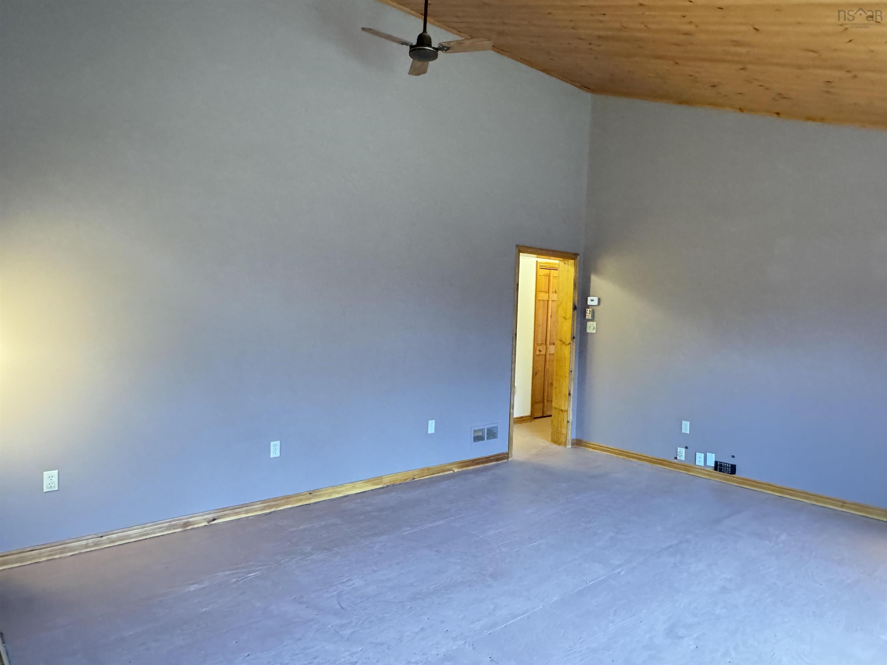 $425,000.00: 367 East Torbrook Road, South Tremont