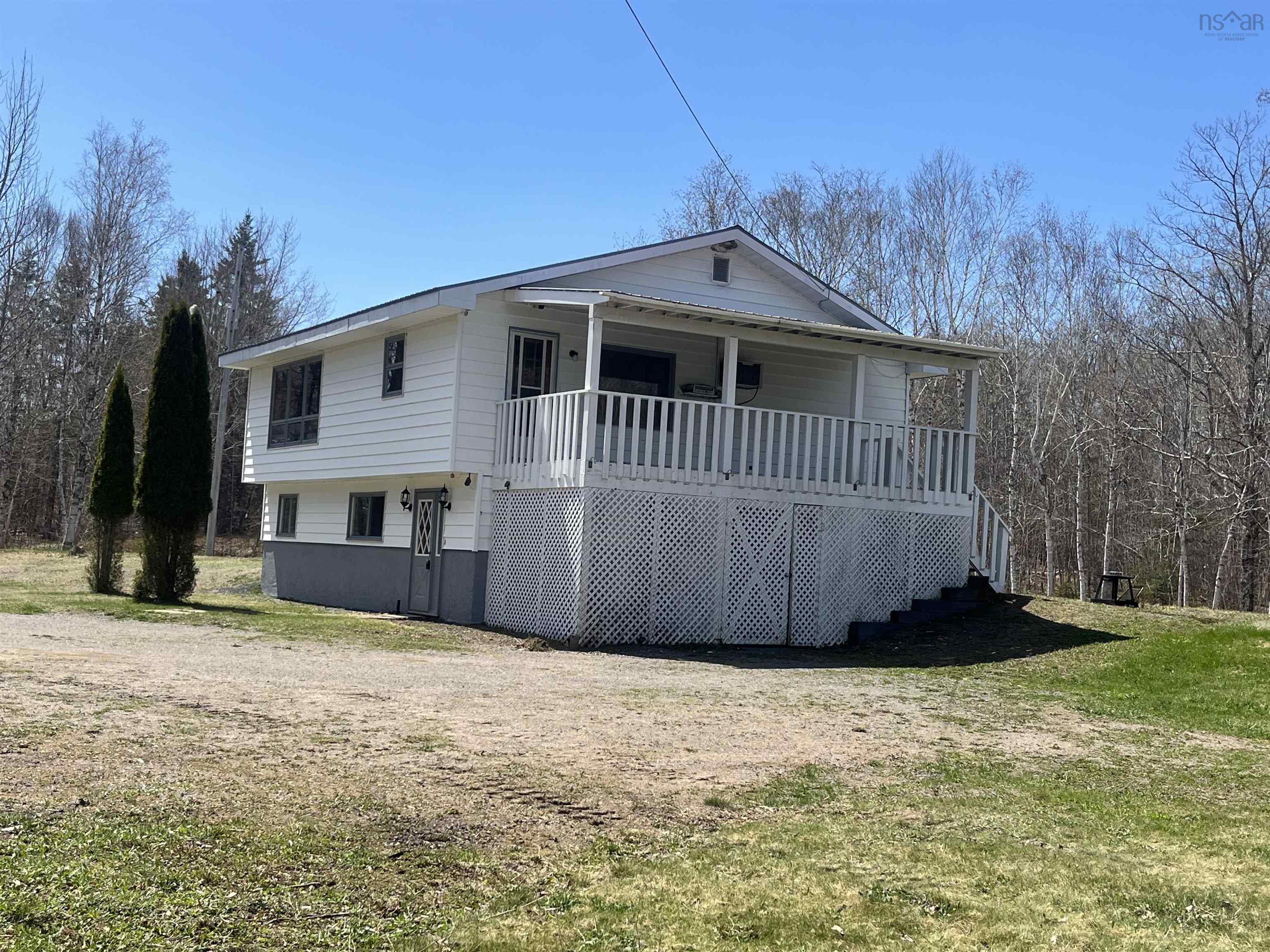 $425,000.00: 367 East Torbrook Road, South Tremont