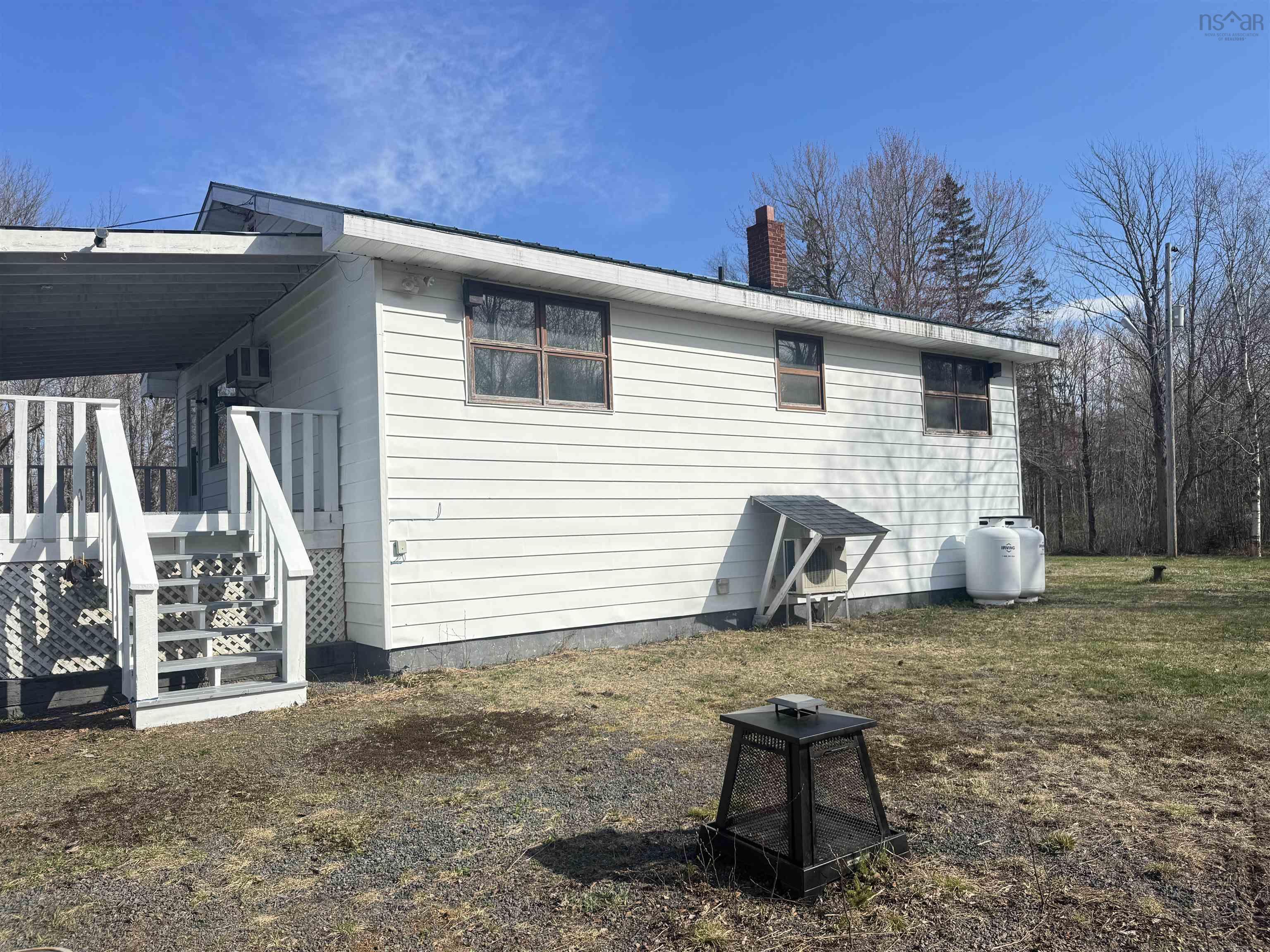 $425,000.00: 367 East Torbrook Road, South Tremont