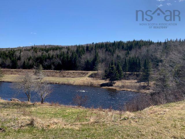 $349,000.00: 5978 South River Lake Road Highway, Roachvale