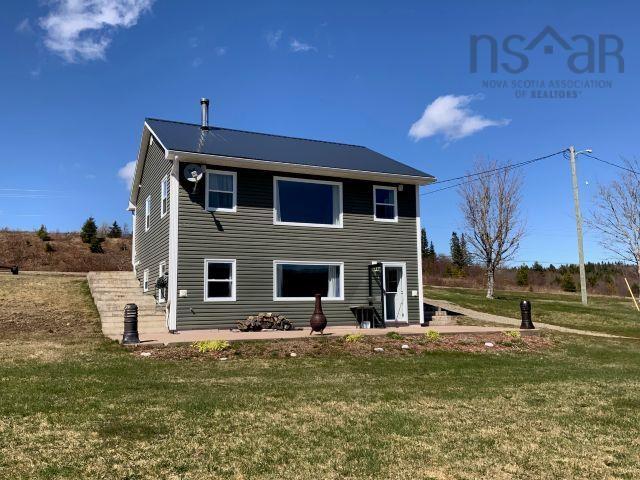 $349,000.00: 5978 South River Lake Road Highway, Roachvale