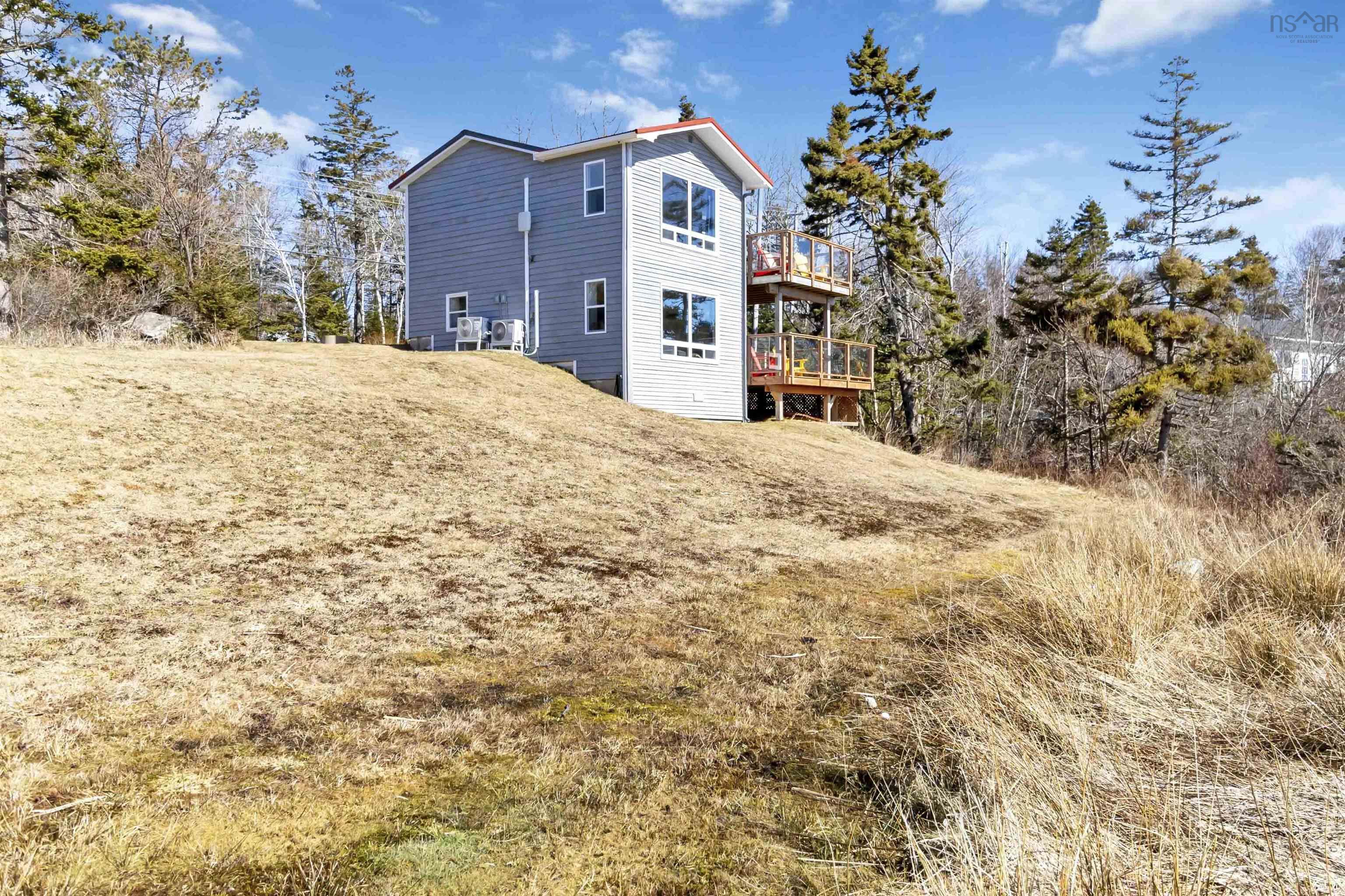 $525,000.00: 7371 Highway 3, Summerville Centre