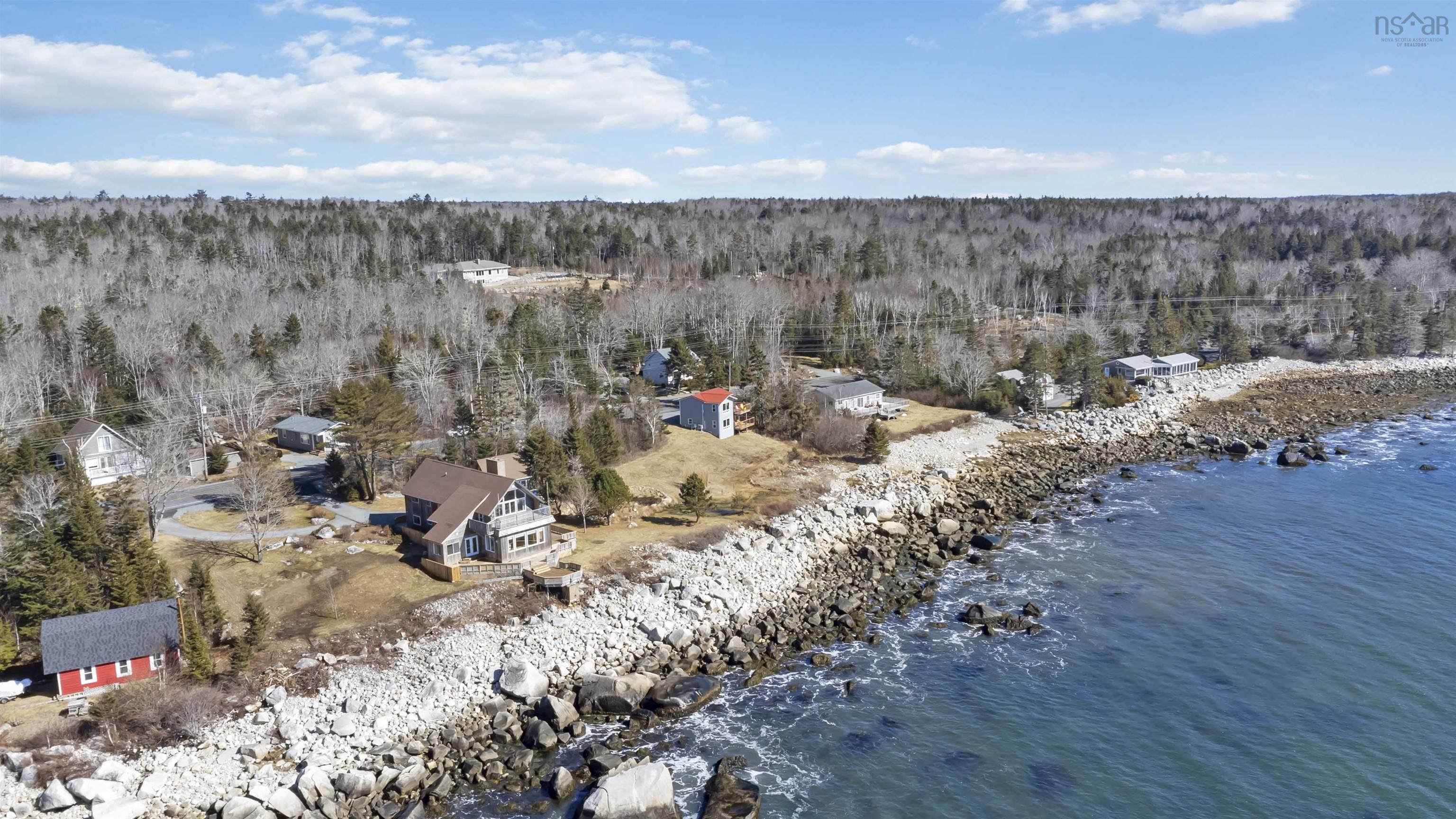 $525,000.00: 7371 Highway 3, Summerville Centre