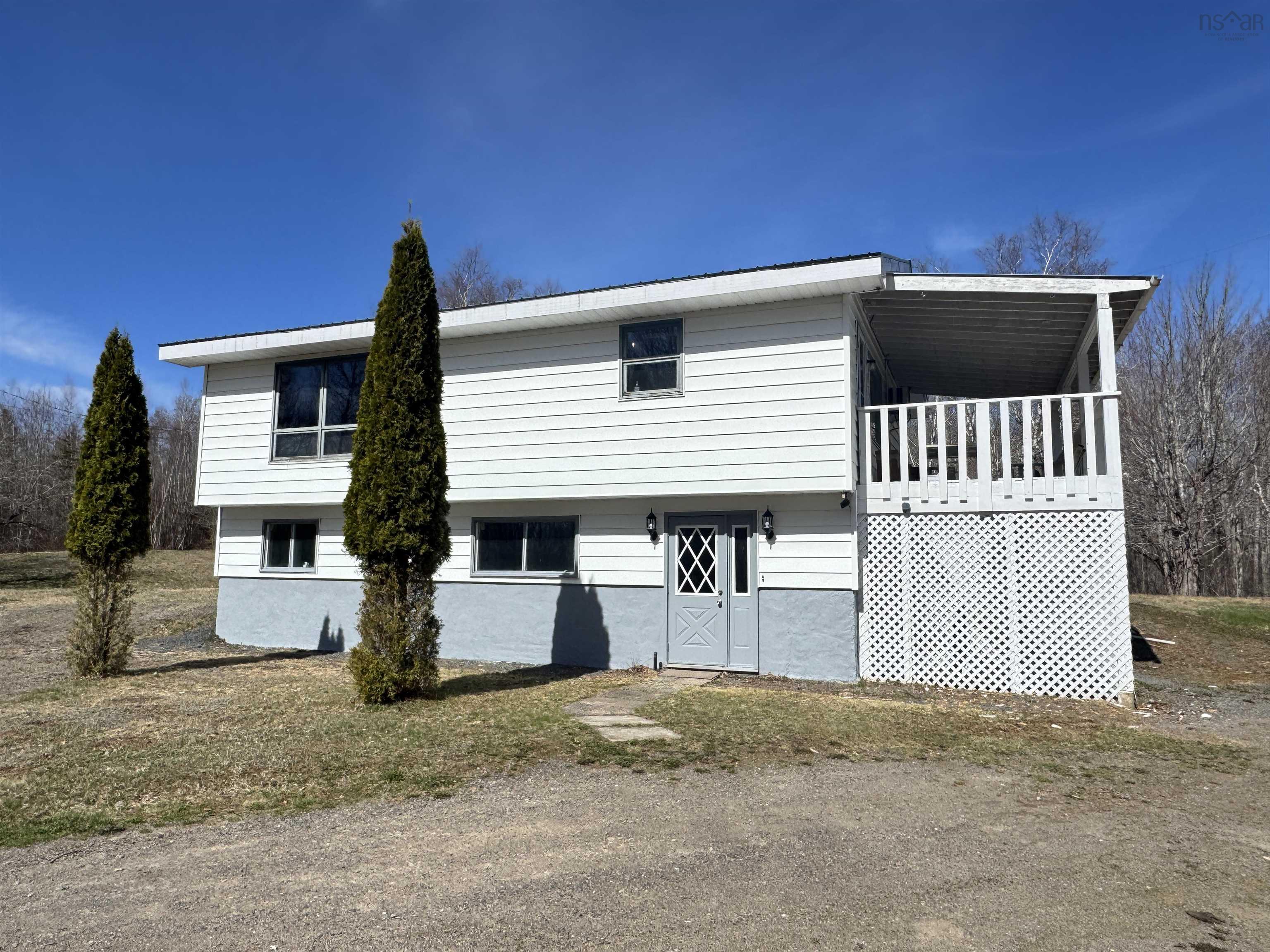 $399,000.00: 367 East Torbrook Road, South Tremont