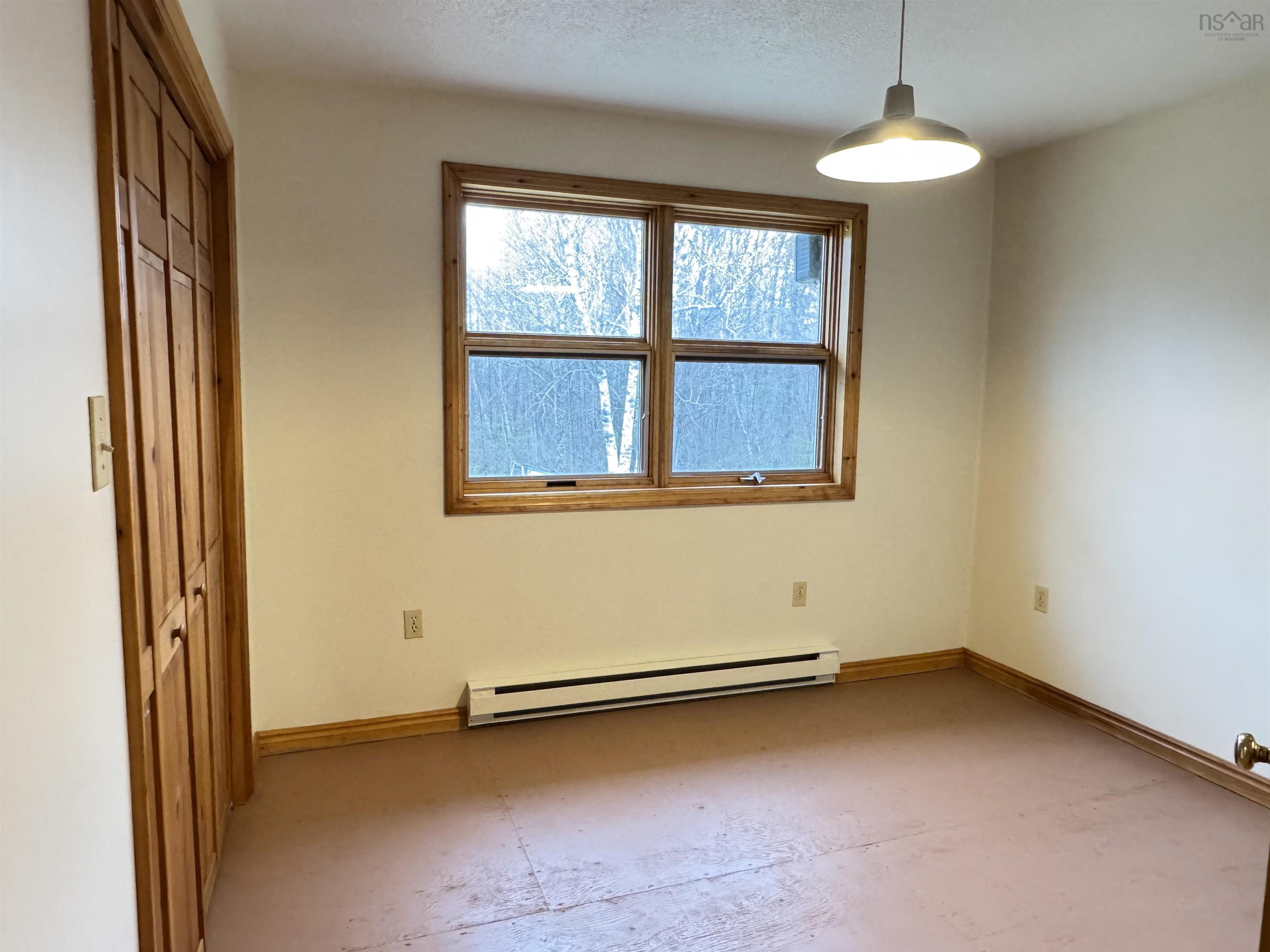 $399,000.00: 367 East Torbrook Road, South Tremont