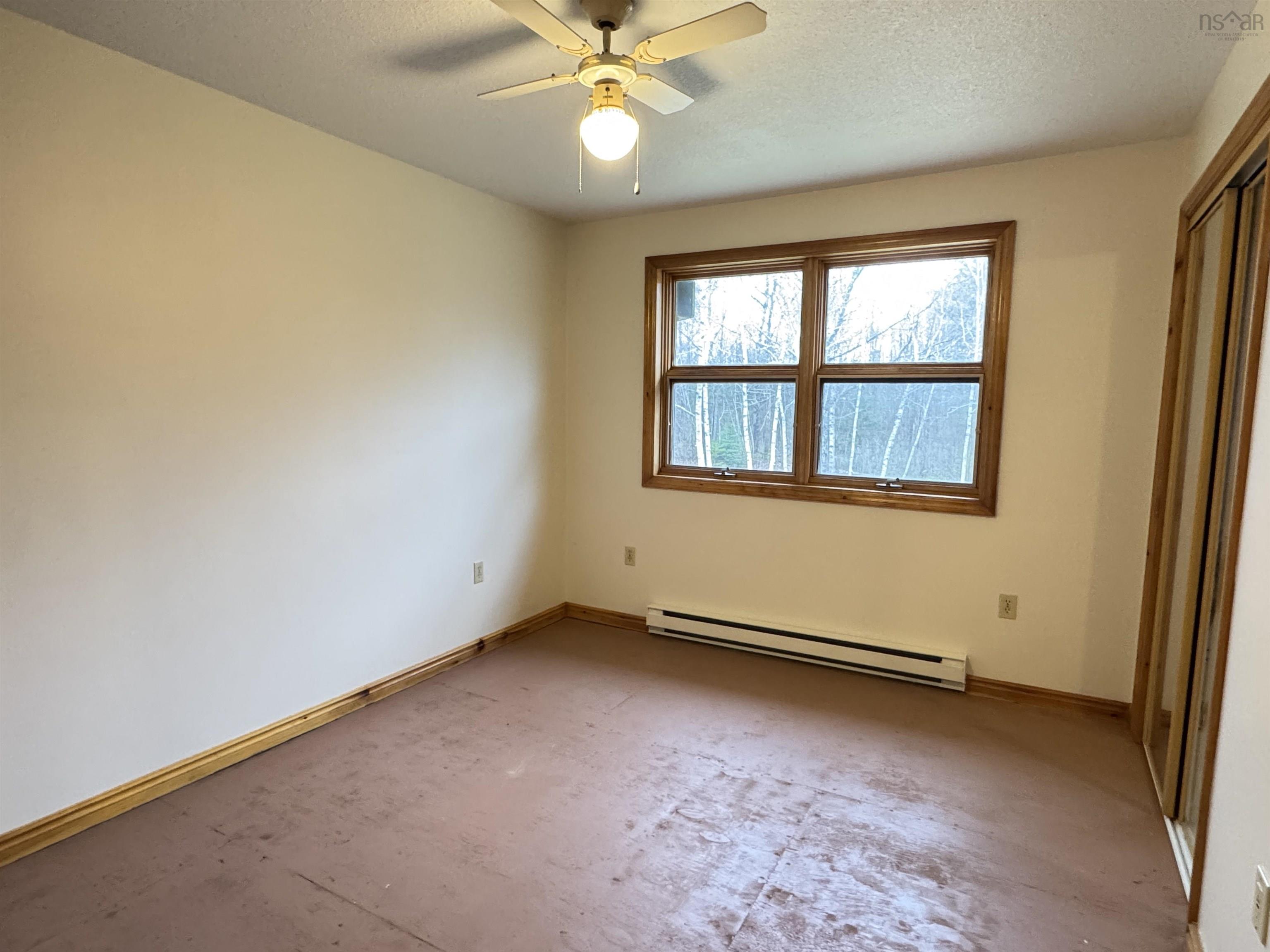 $399,000.00: 367 East Torbrook Road, South Tremont