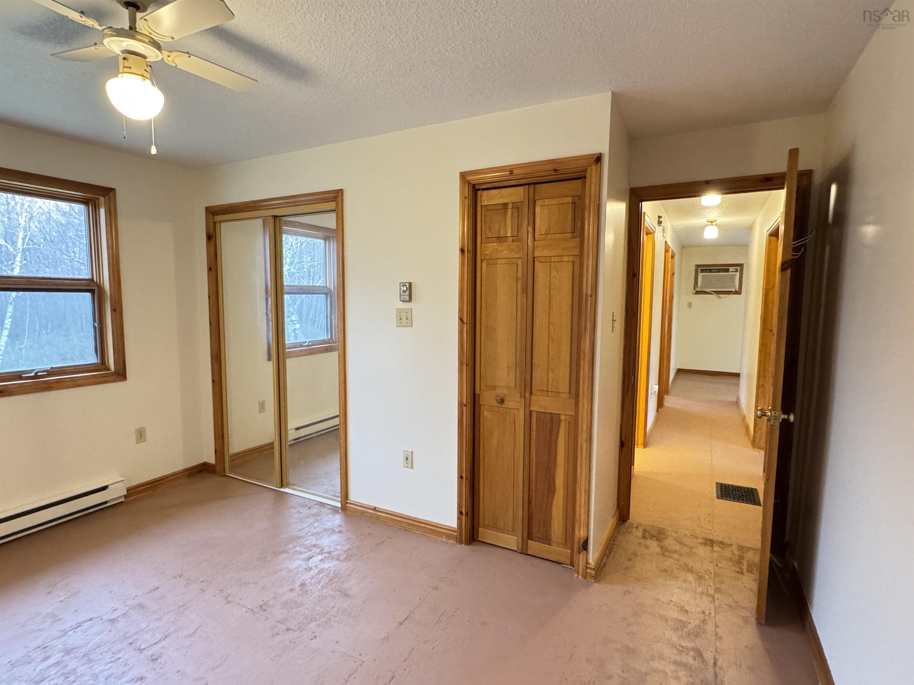 $399,000.00: 367 East Torbrook Road, South Tremont