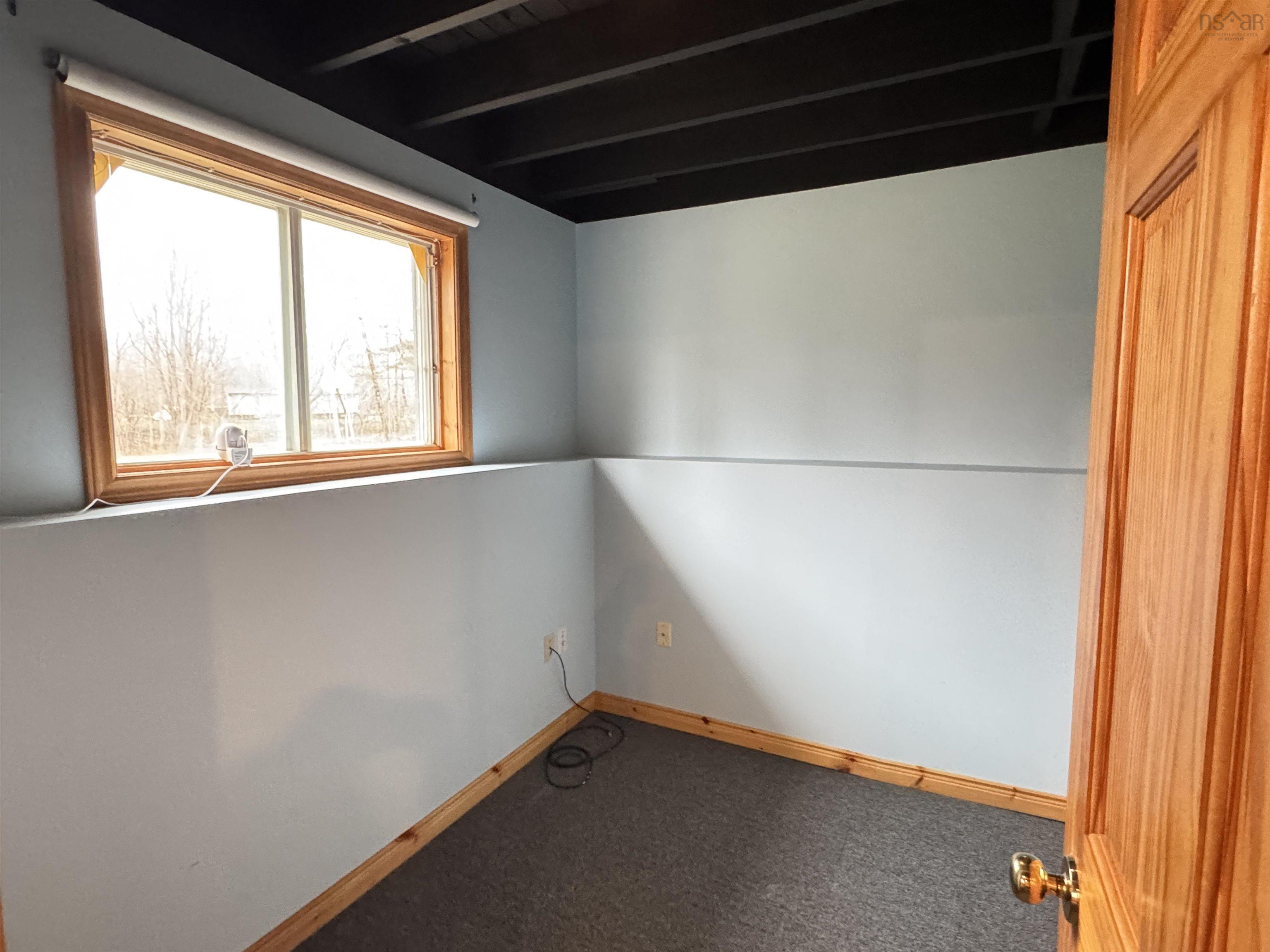 $399,000.00: 367 East Torbrook Road, South Tremont