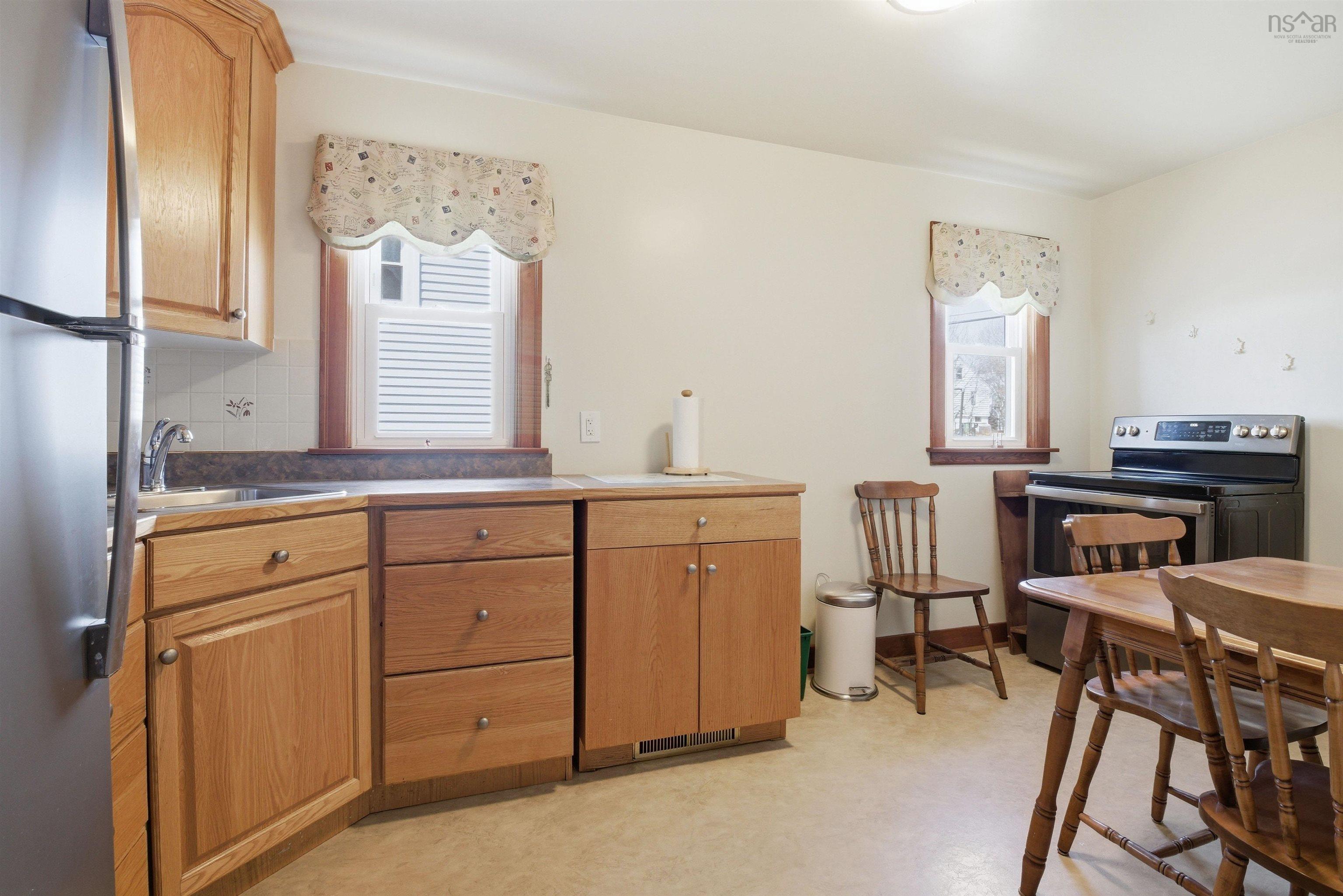 $489,900.00: 104 Melrose Avenue, Halifax