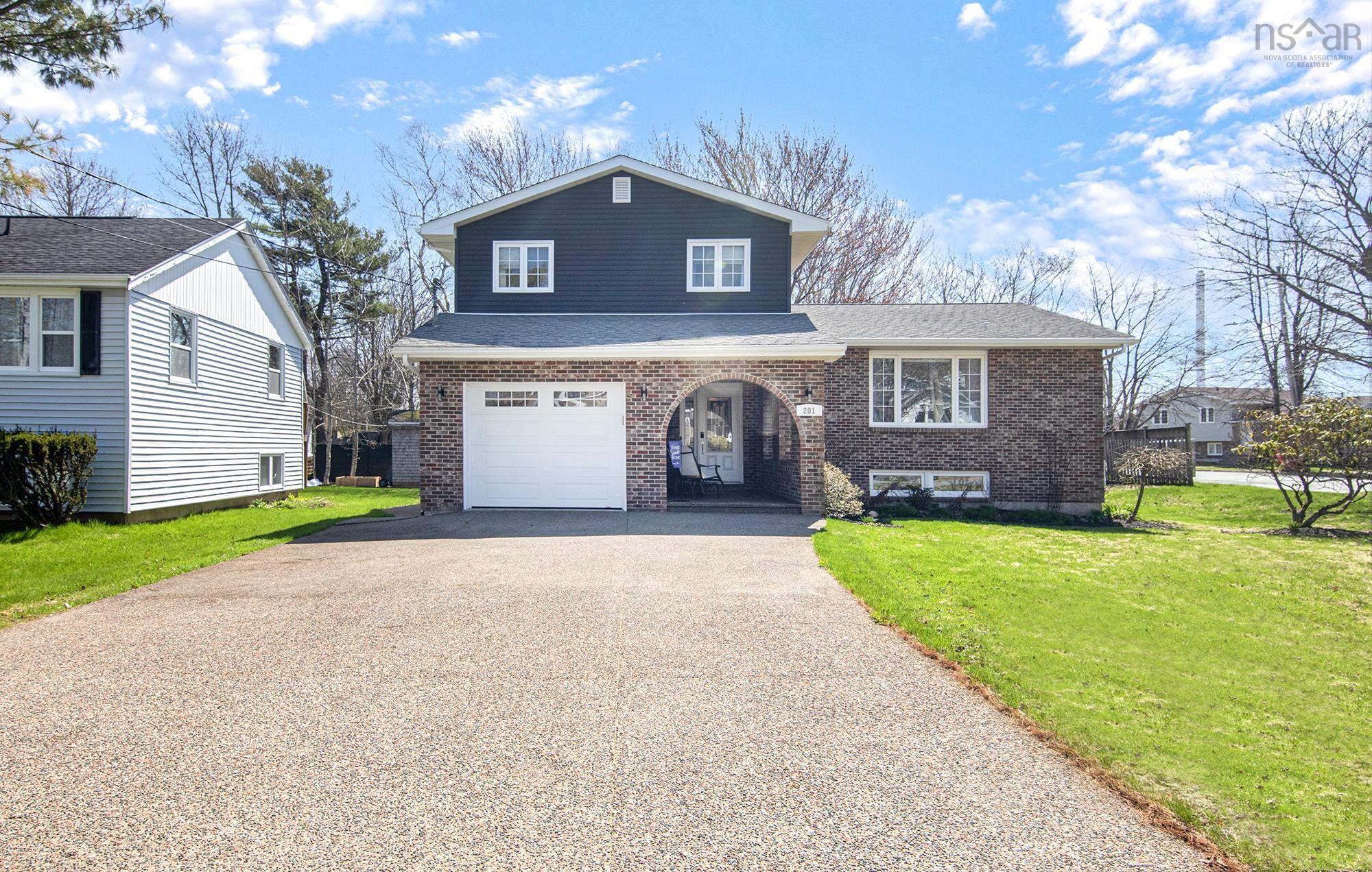 $819,500.00: 201 Douglas Crescent, Halifax
