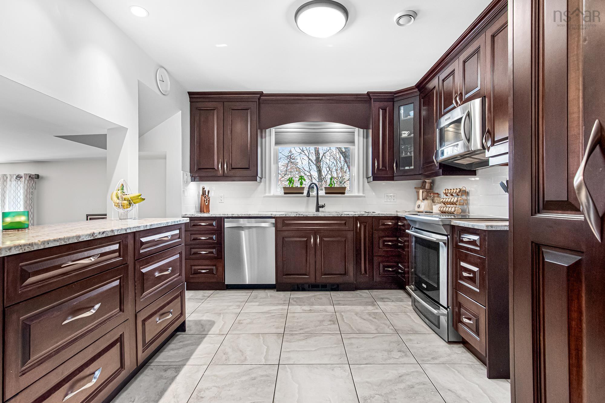 $819,500.00: 201 Douglas Crescent, Halifax