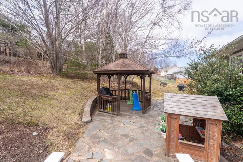 $589,900.00: 434 Colby Drive, Colby Village