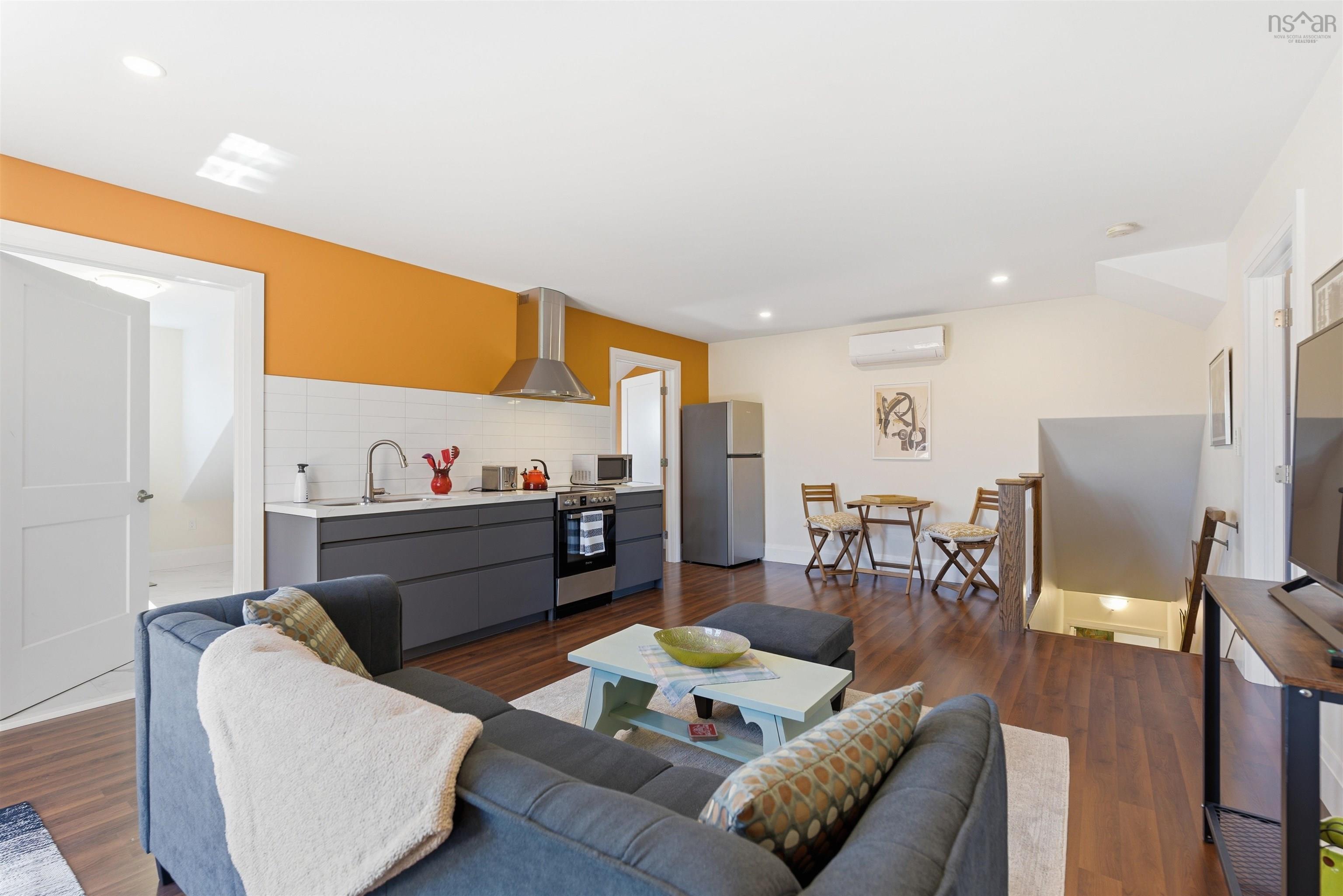 $989,000.00: 437 Mount Pleasant Road, Mount Pleasant
