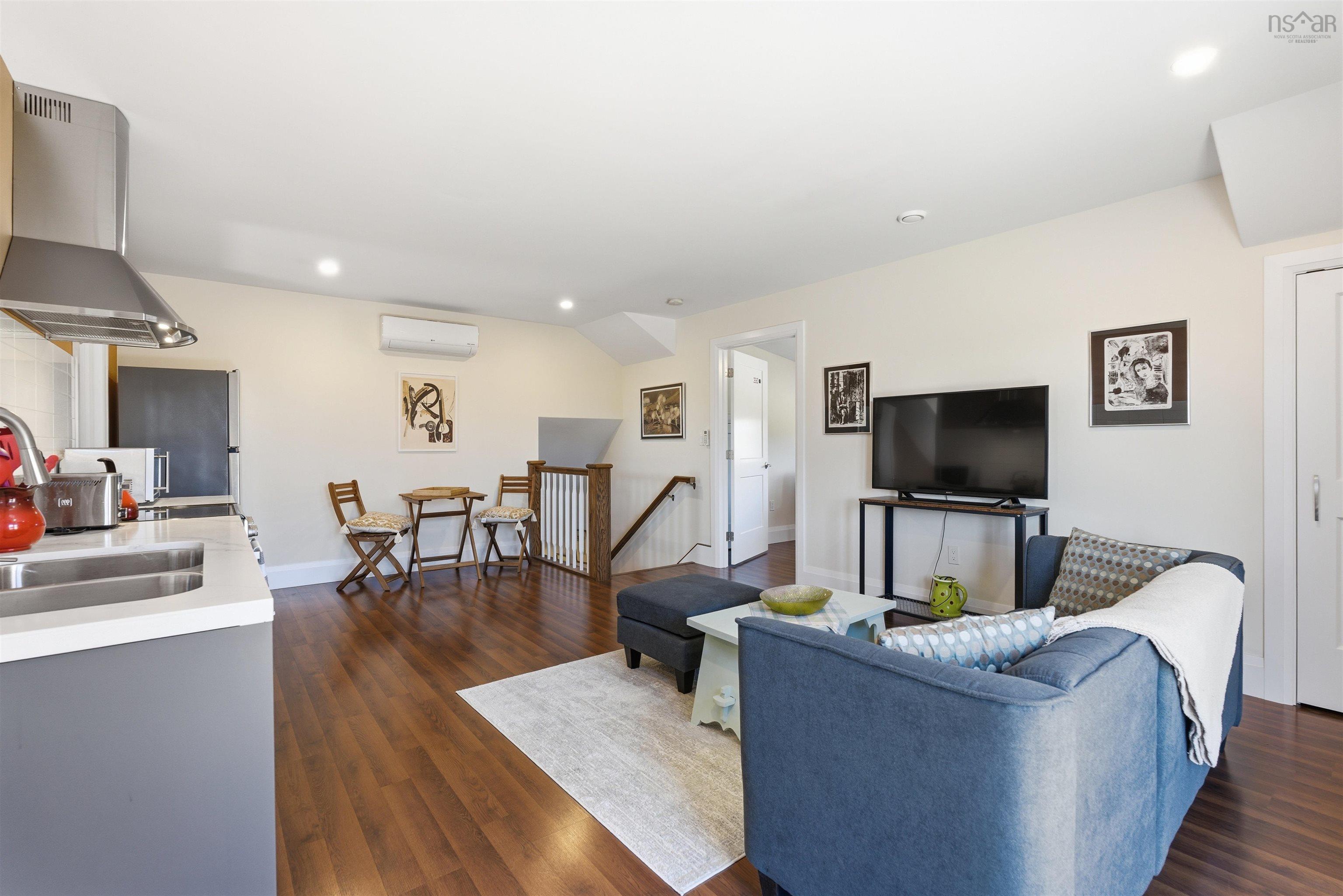 $989,000.00: 437 Mount Pleasant Road, Mount Pleasant