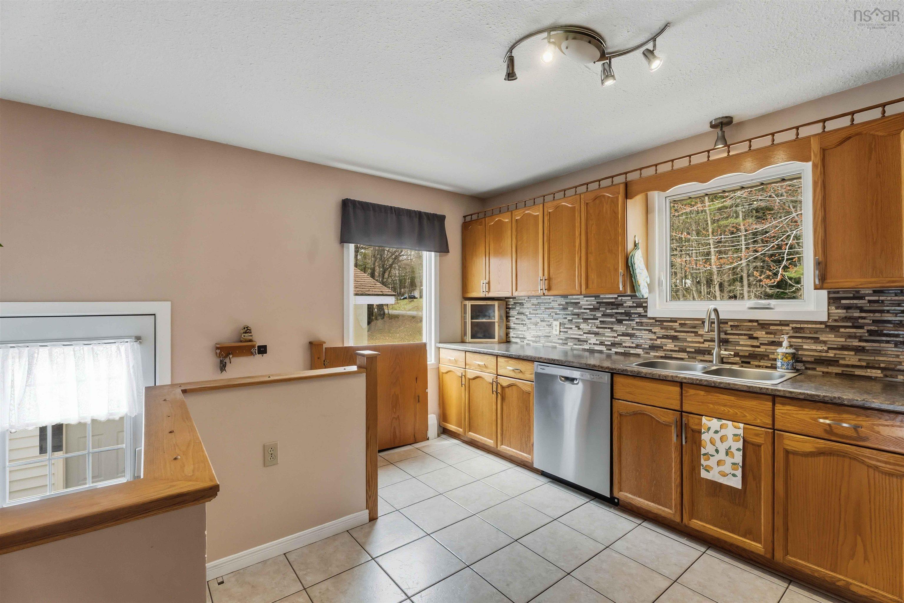 $429,988.00: 432 Hall Road, South Greenwood