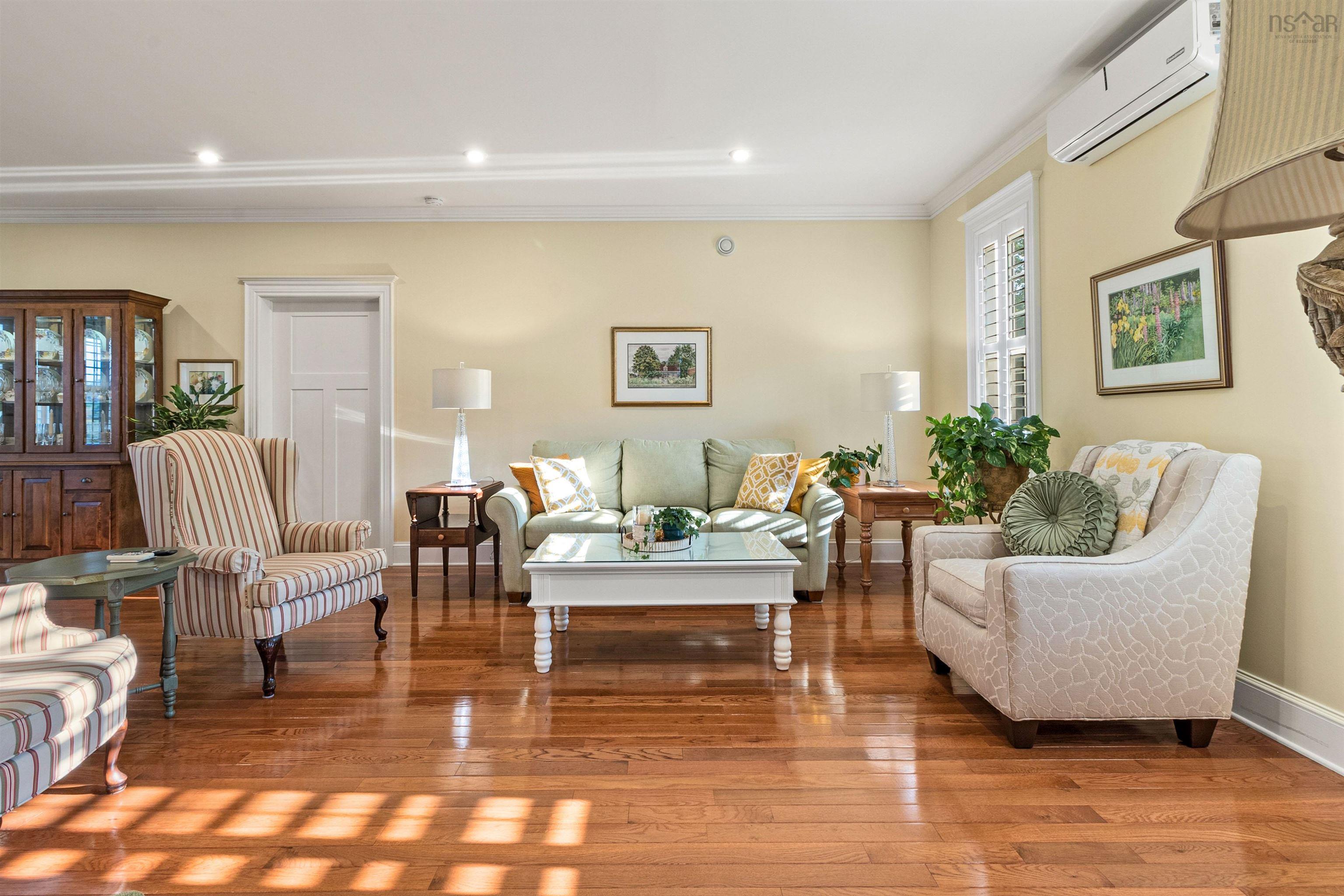$1,100,000.00: 1731 West Side Lochaber Road, North Lochaber