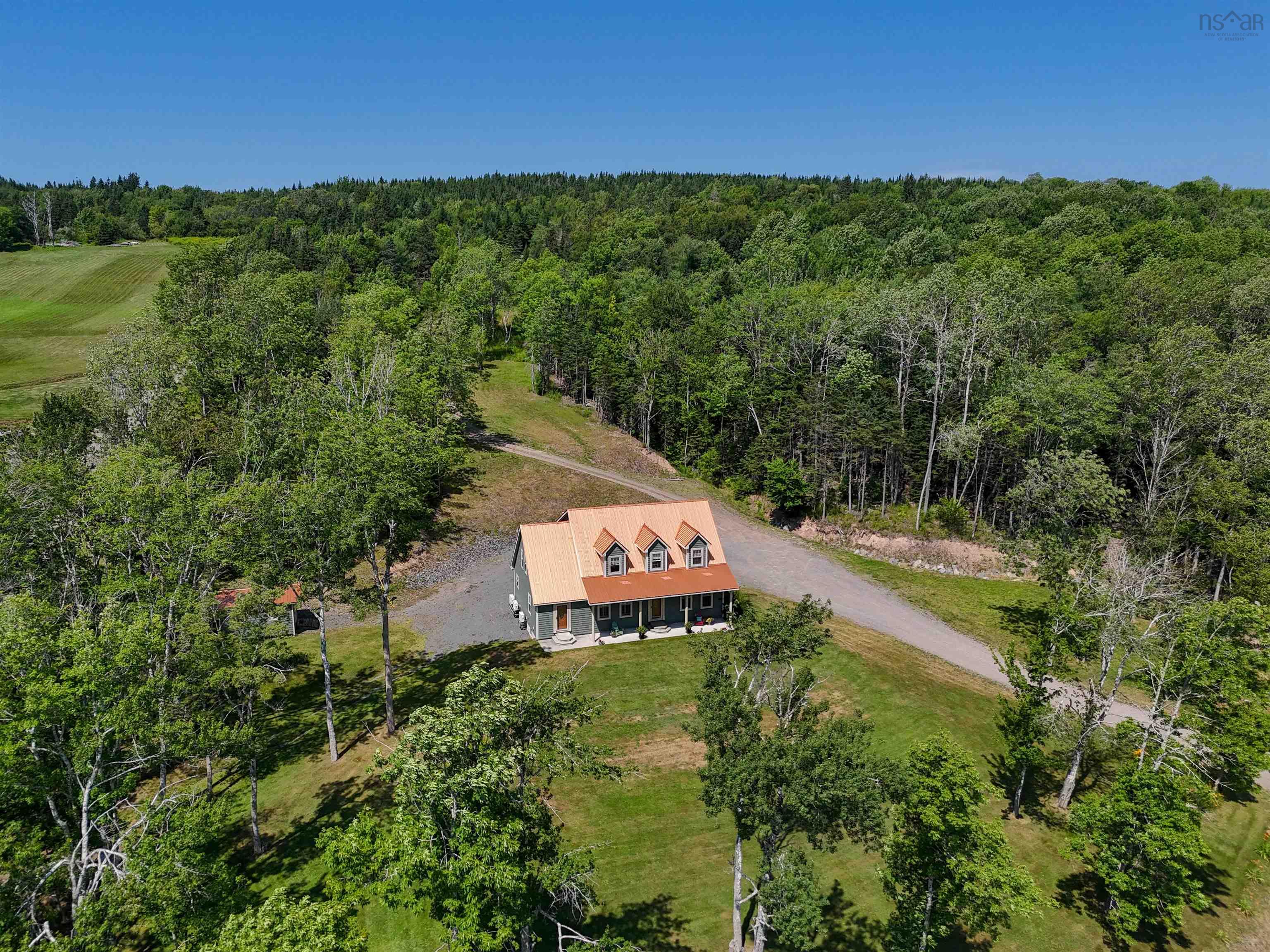 $1,100,000.00: 1731 West Side Lochaber Road, North Lochaber