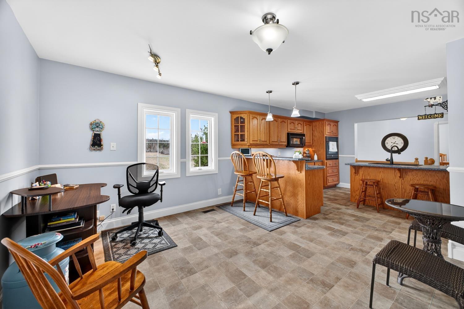 $498,400.00: 489 SALMON RIVER Road, Valley