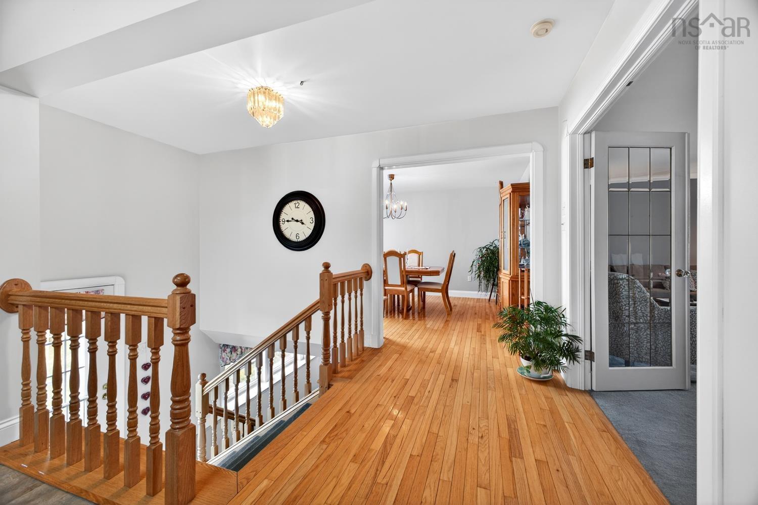 $498,400.00: 489 SALMON RIVER Road, Valley
