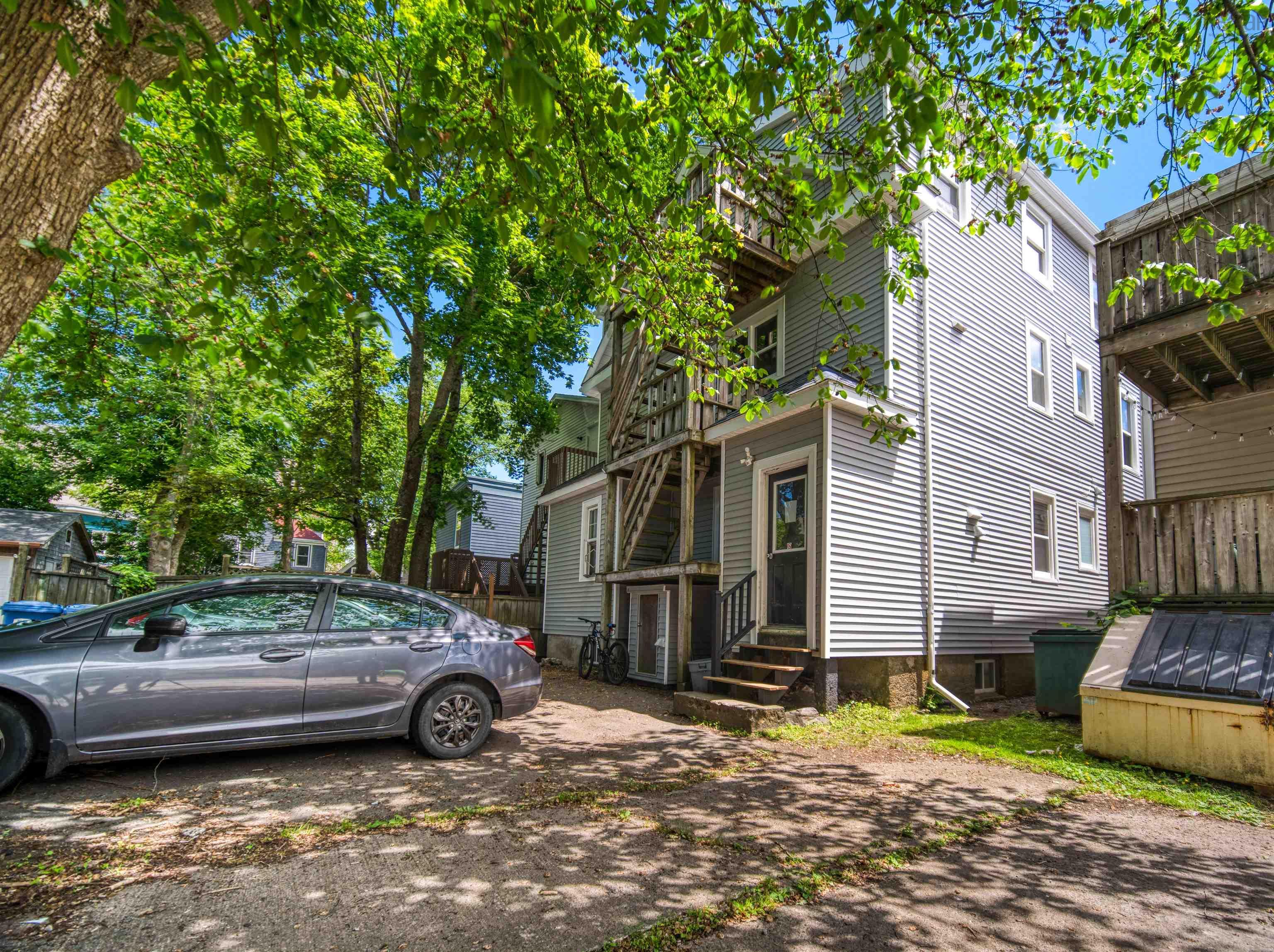 $6,600,000.00: 6033 South Street, Halifax Peninsula