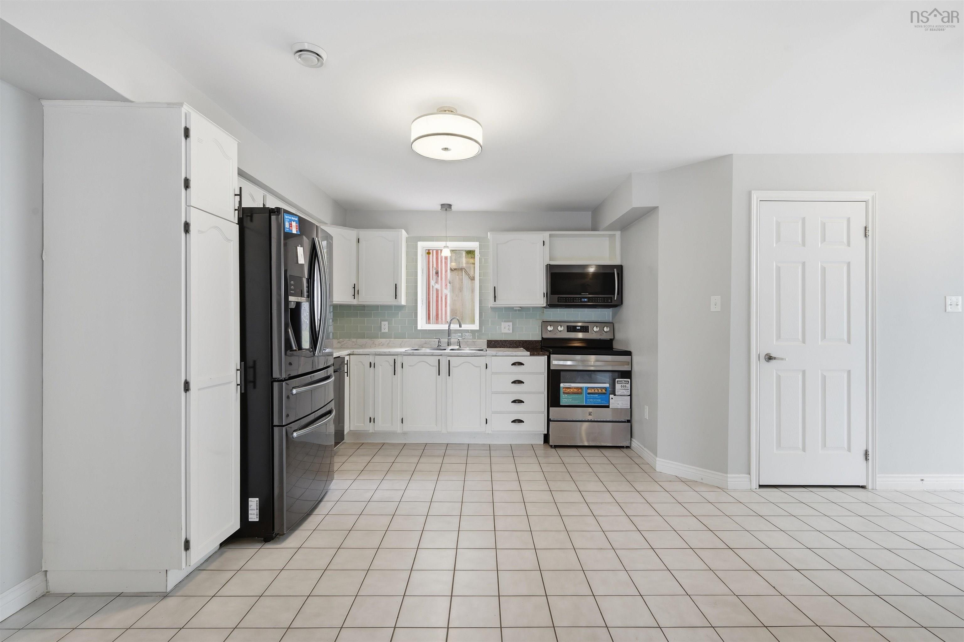 $499,900.00: 40 Amin Street, Bedford