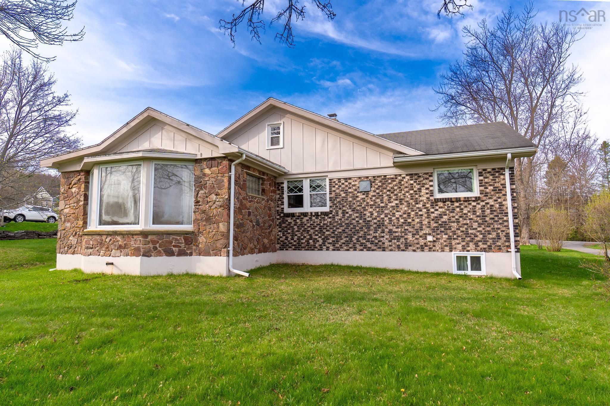 $415,000.00: 346 Oak Island Road, Avonport