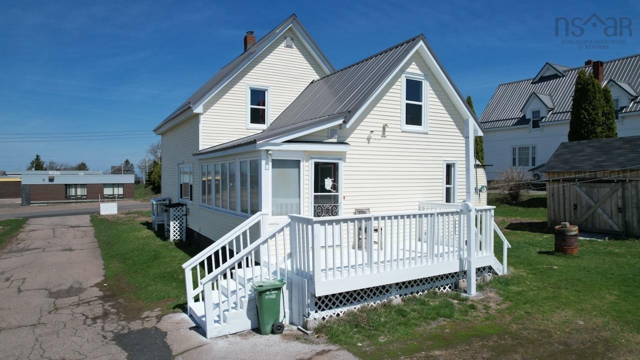 $279,000.00: 81 Queen Street, Springhill