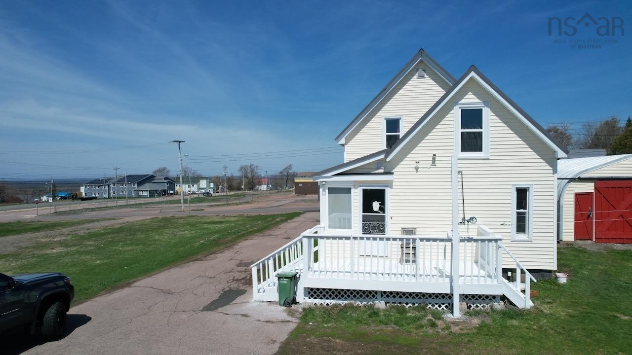 $279,000.00: 81 Queen Street, Springhill