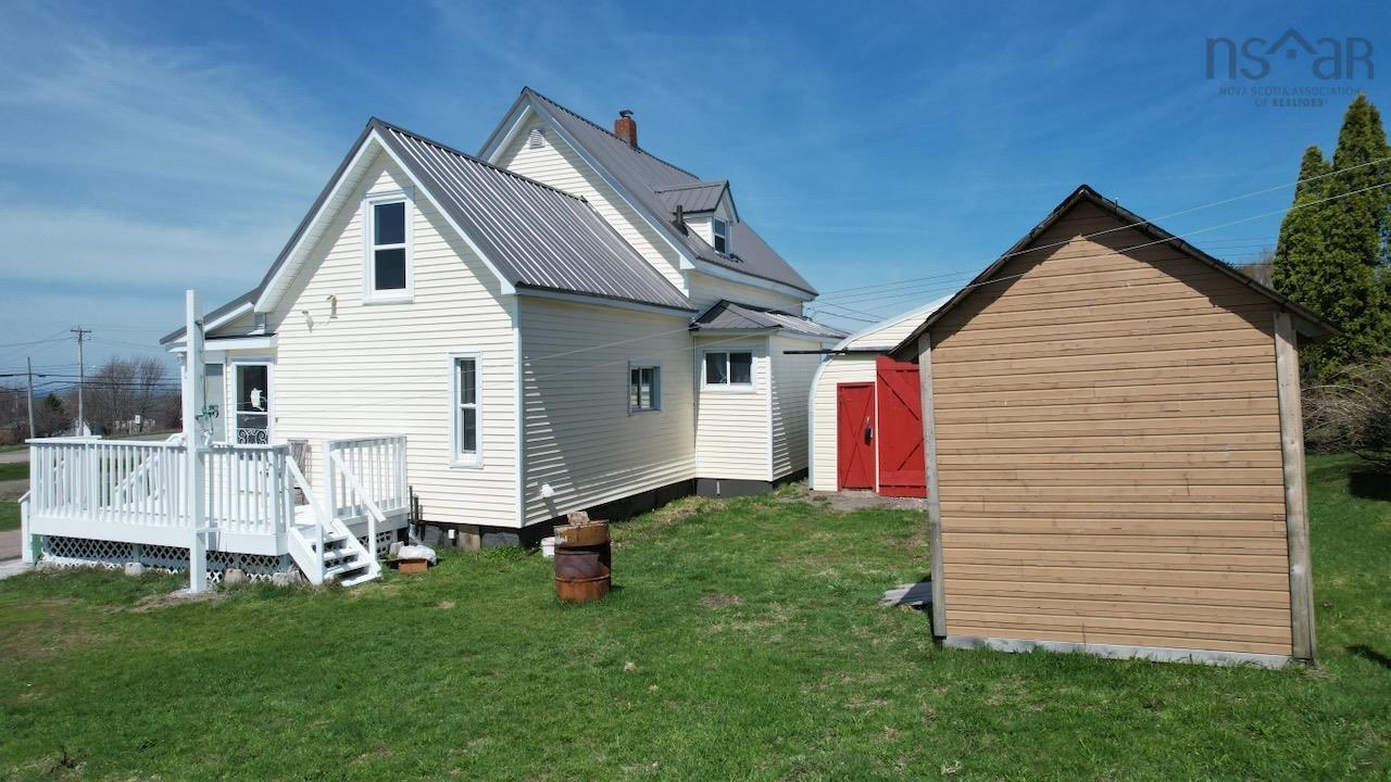 $279,000.00: 81 Queen Street, Springhill