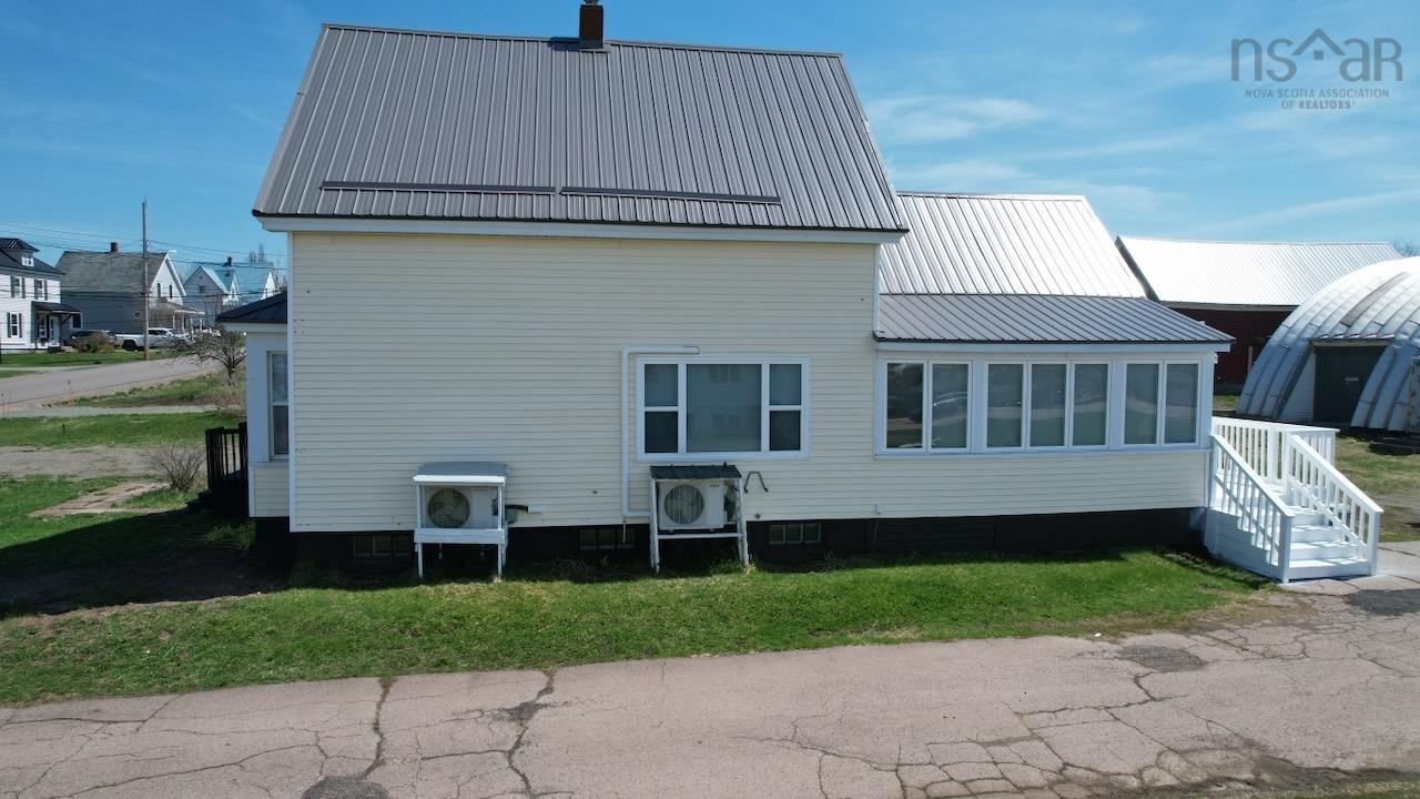 $279,000.00: 81 Queen Street, Springhill