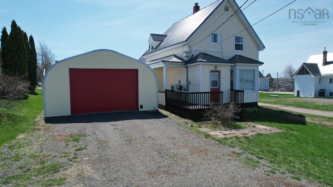$279,000.00: 81 Queen Street, Springhill