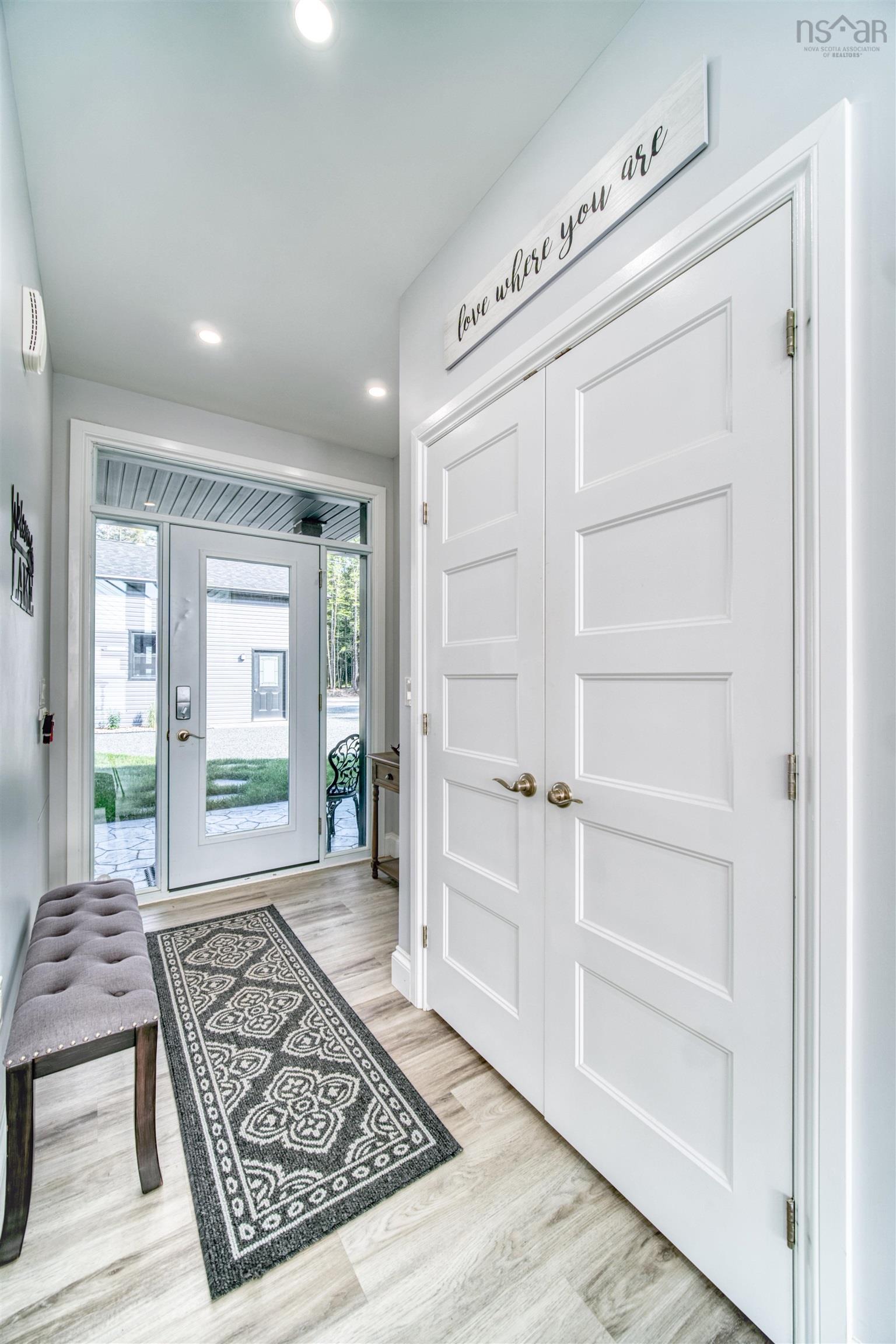 $1,295,000.00: 230 Joudrey Lane, Sweetland