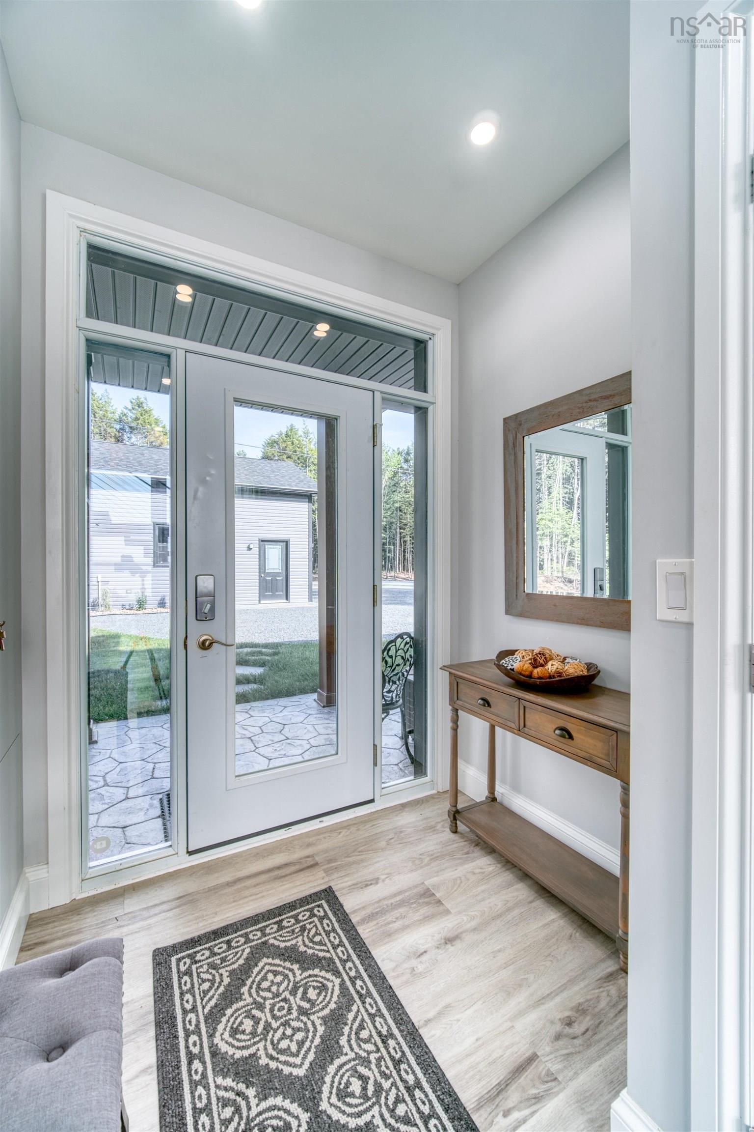 $1,295,000.00: 230 Joudrey Lane, Sweetland