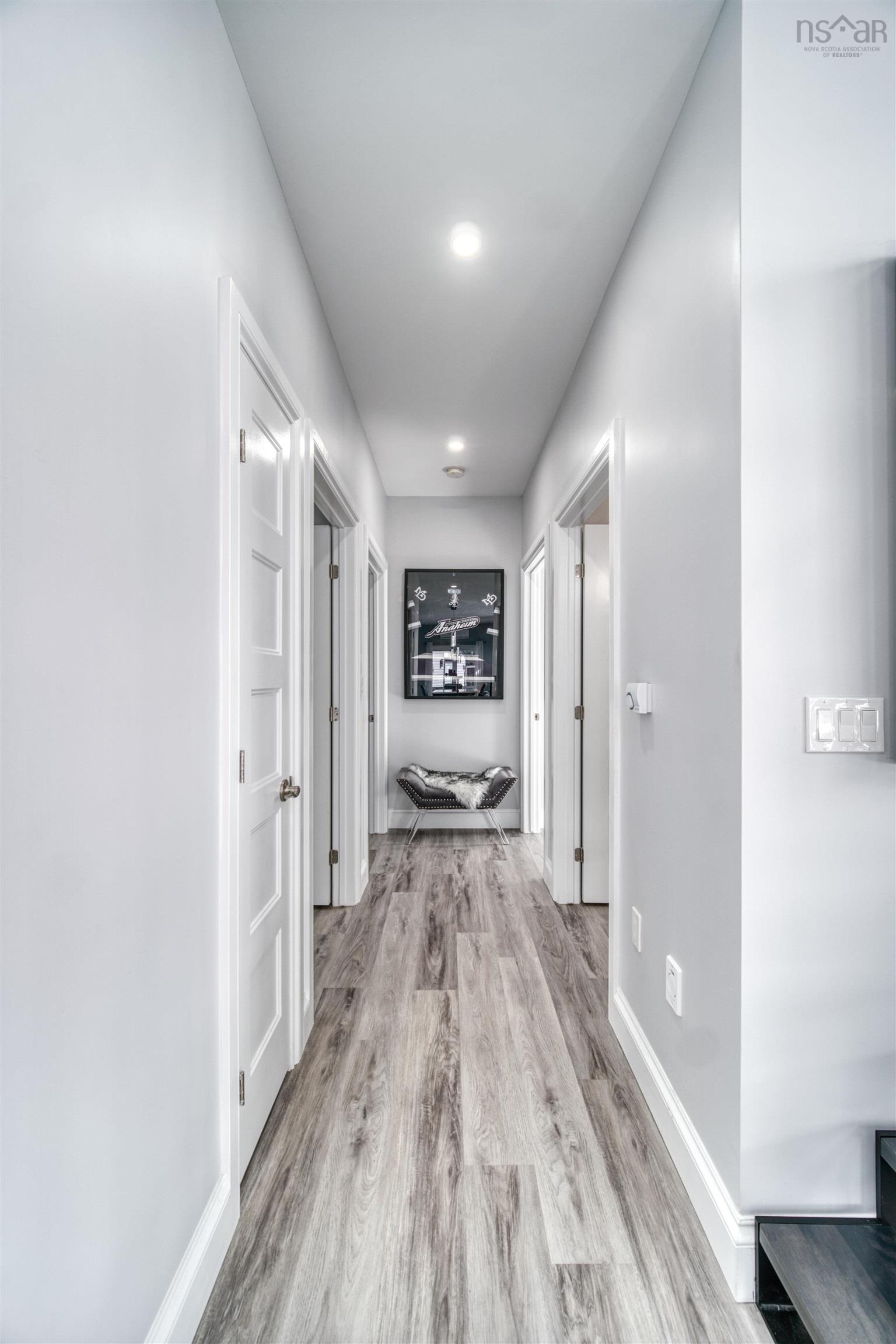 $1,295,000.00: 230 Joudrey Lane, Sweetland