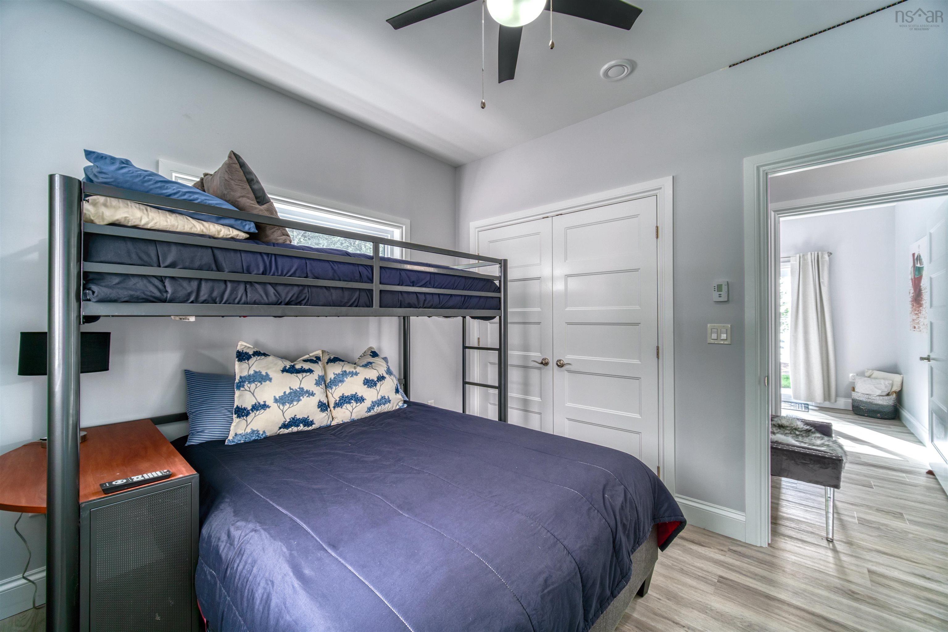 $1,295,000.00: 230 Joudrey Lane, Sweetland