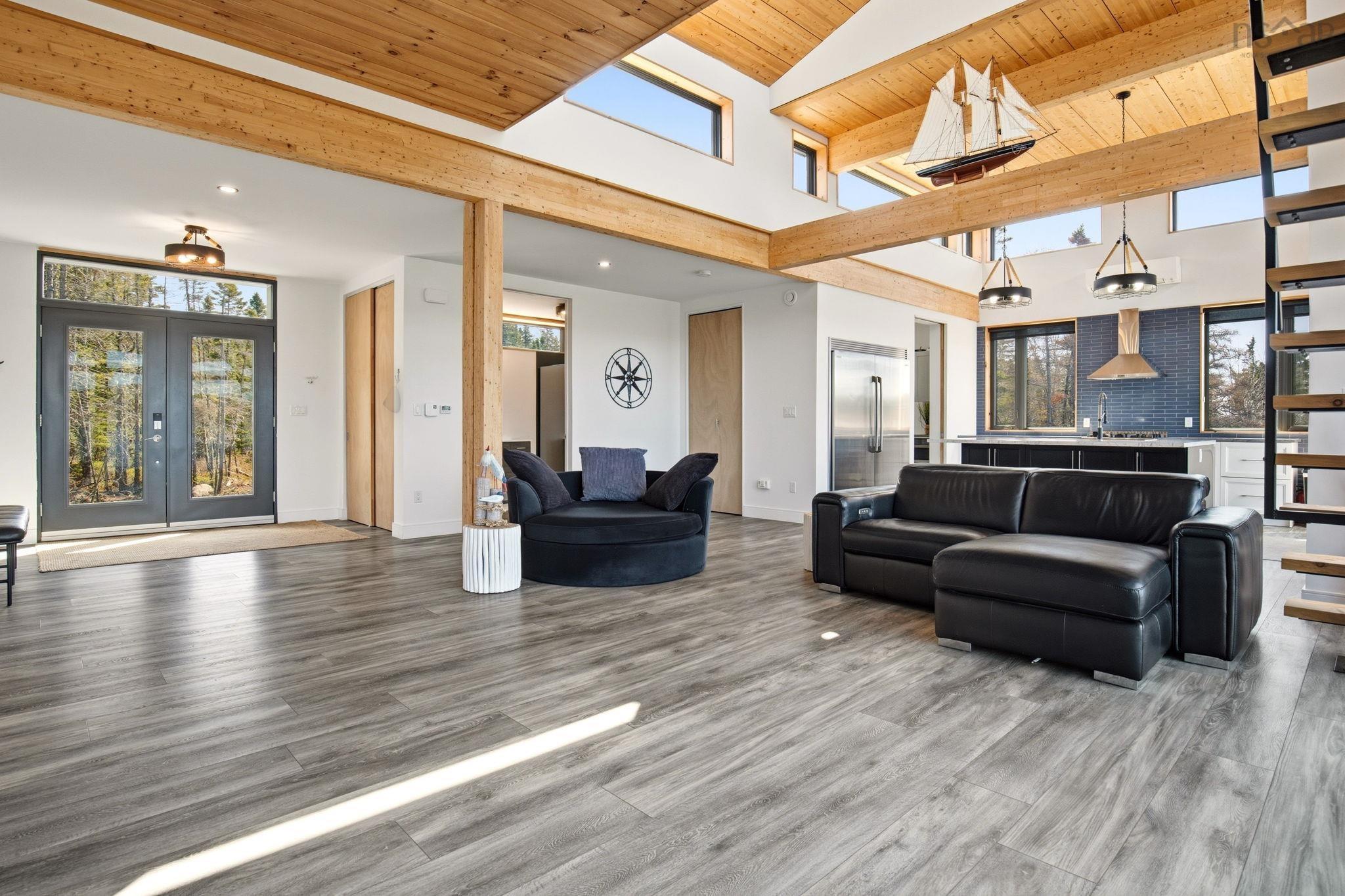 $1,500,000.00: 4125 332 Highway, East Lahave