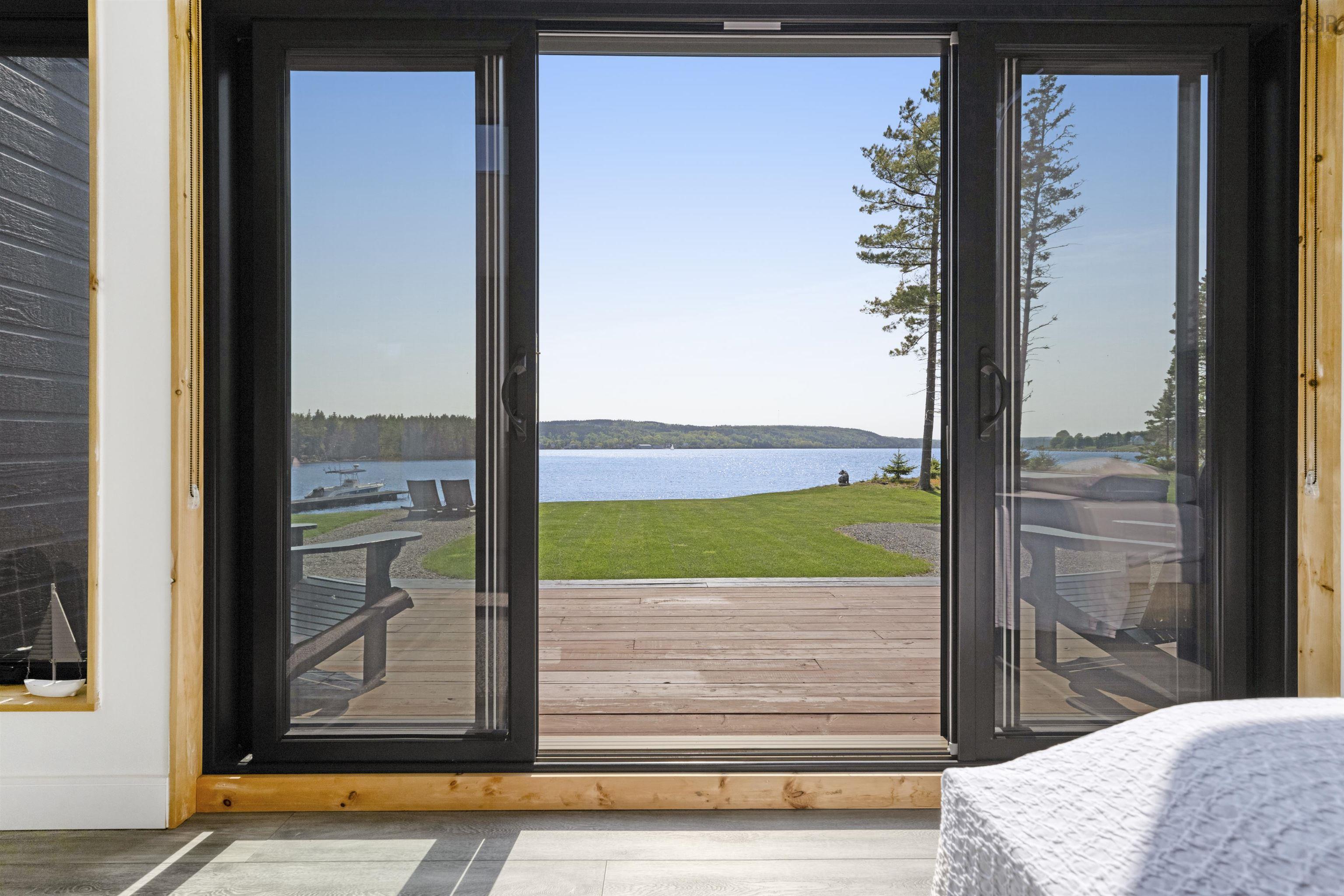 $1,380,000.00: 4125 332 Highway, East Lahave