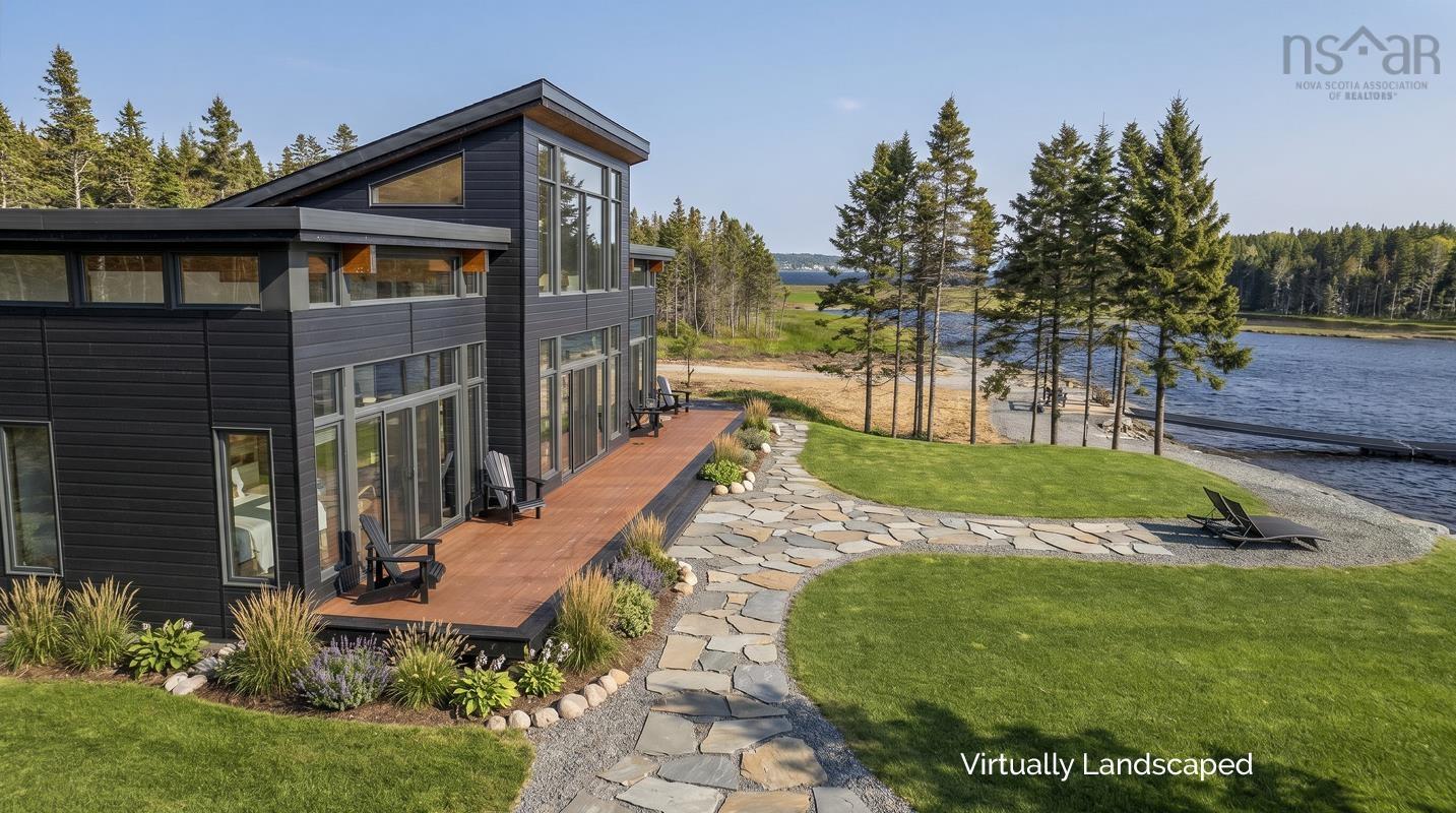 $1,380,000.00: 4125 332 Highway, East Lahave