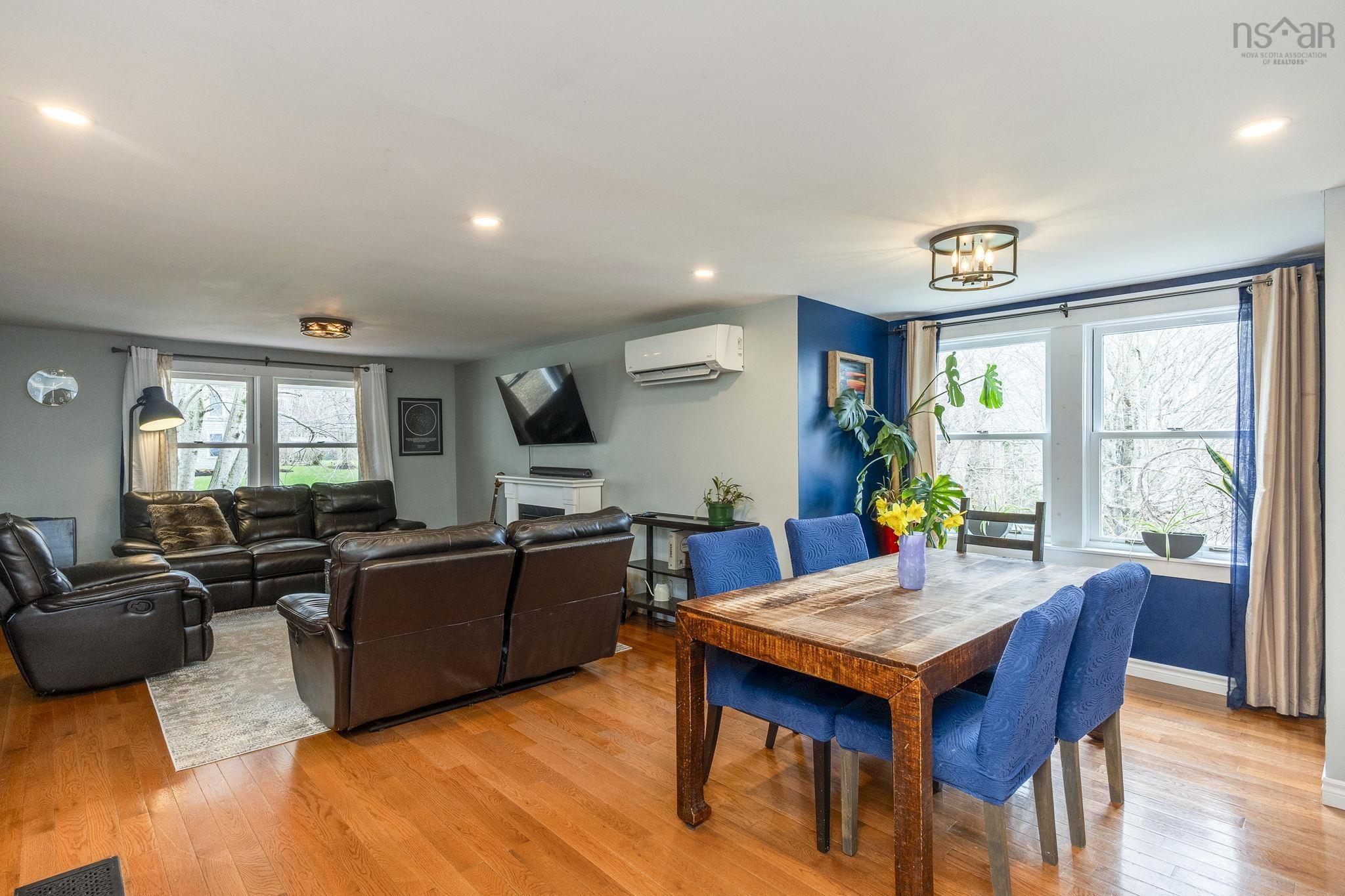 $470,000.00: 683 Messenger Road, Tremont