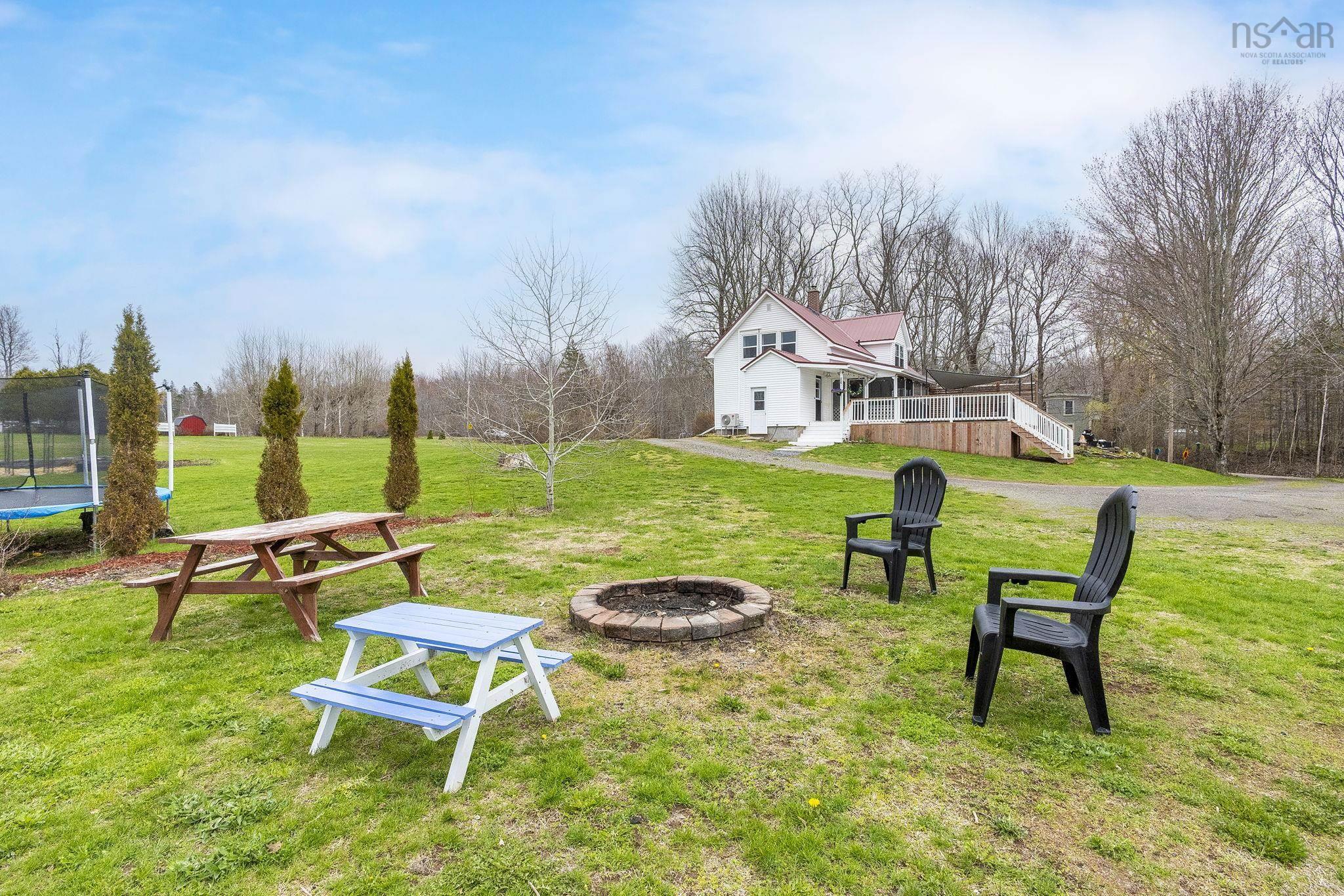 $470,000.00: 683 Messenger Road, Tremont