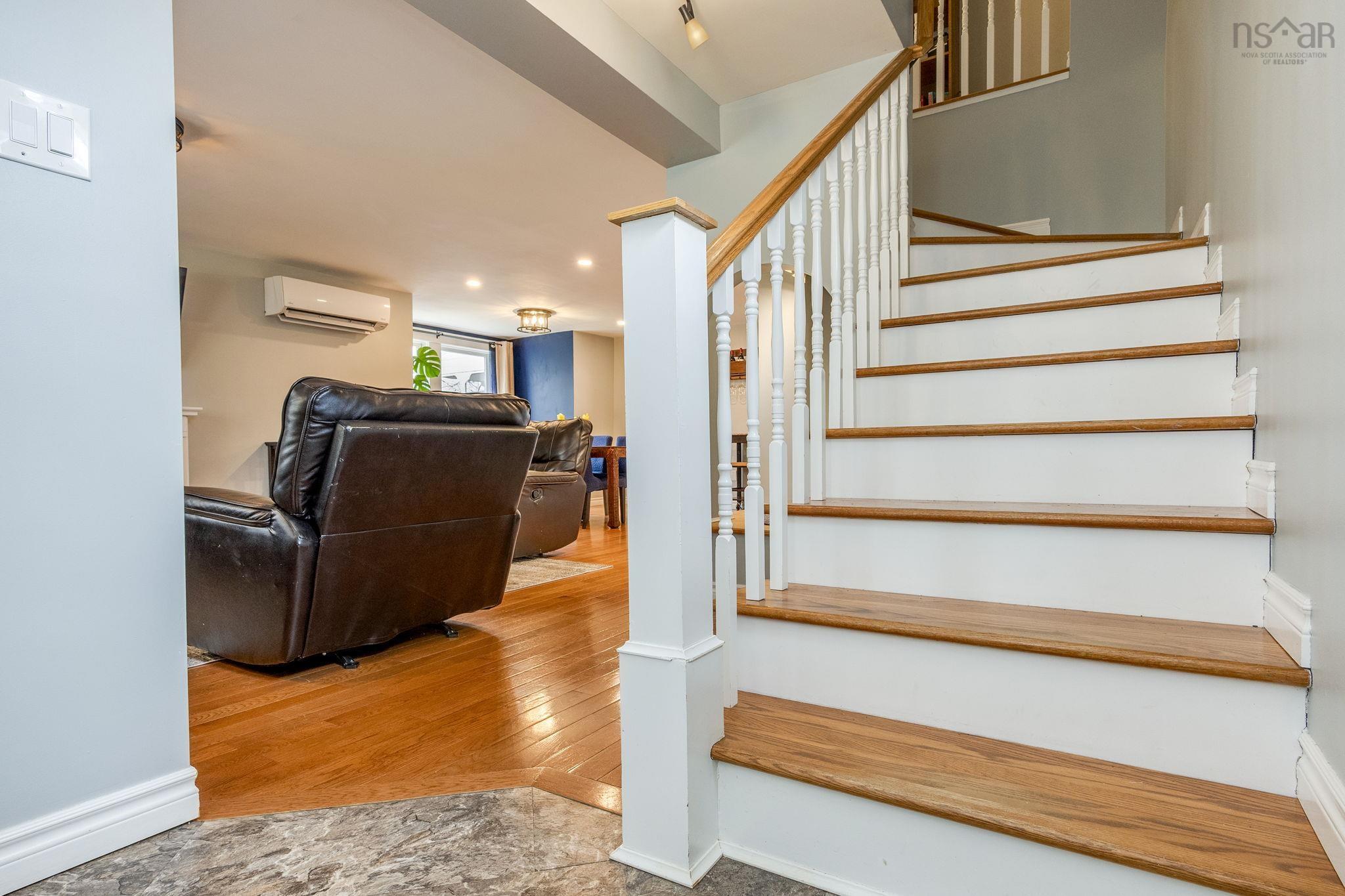 $470,000.00: 683 Messenger Road, Tremont