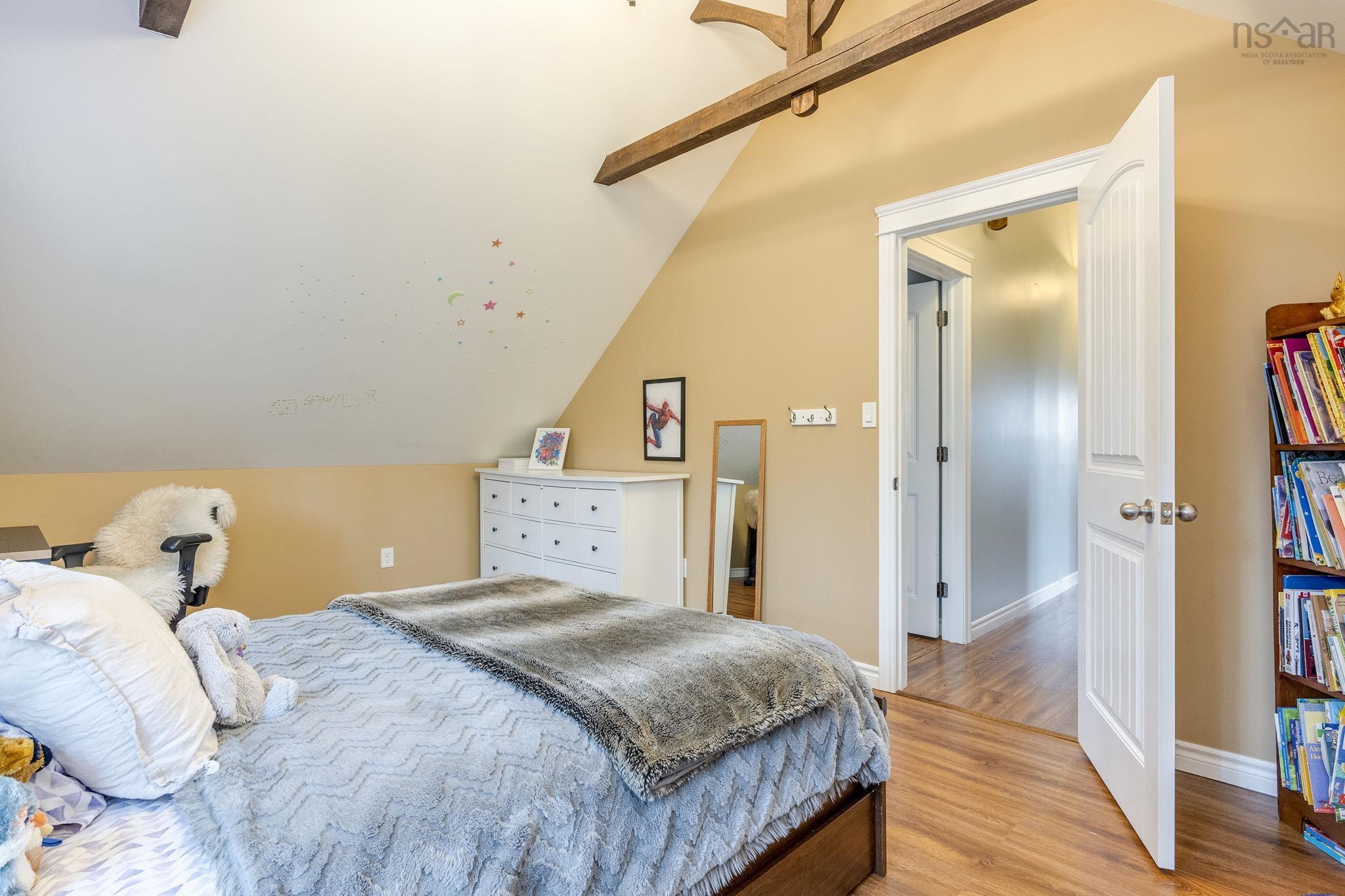 $470,000.00: 683 Messenger Road, Tremont