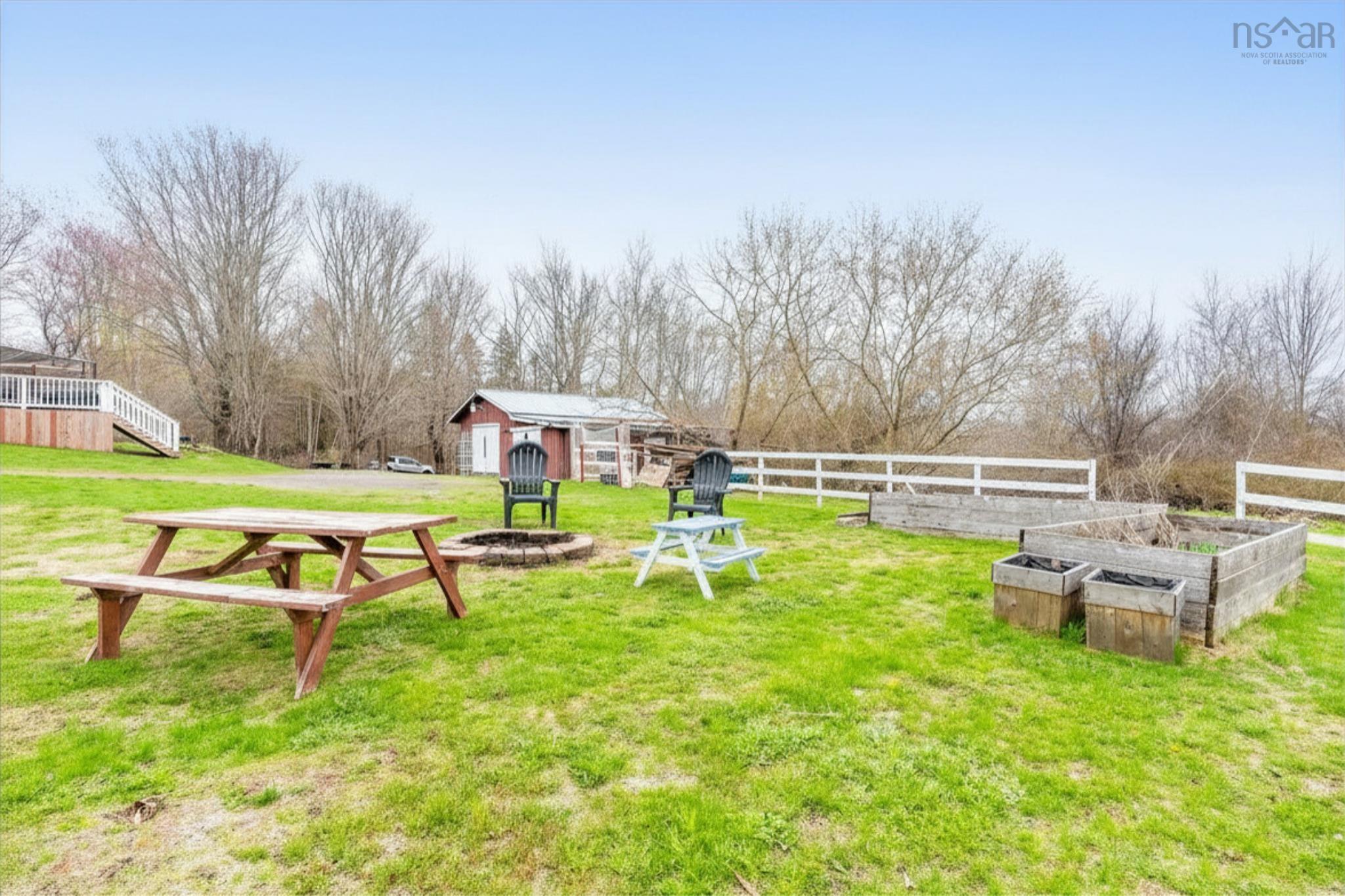 $470,000.00: 683 Messenger Road, Tremont