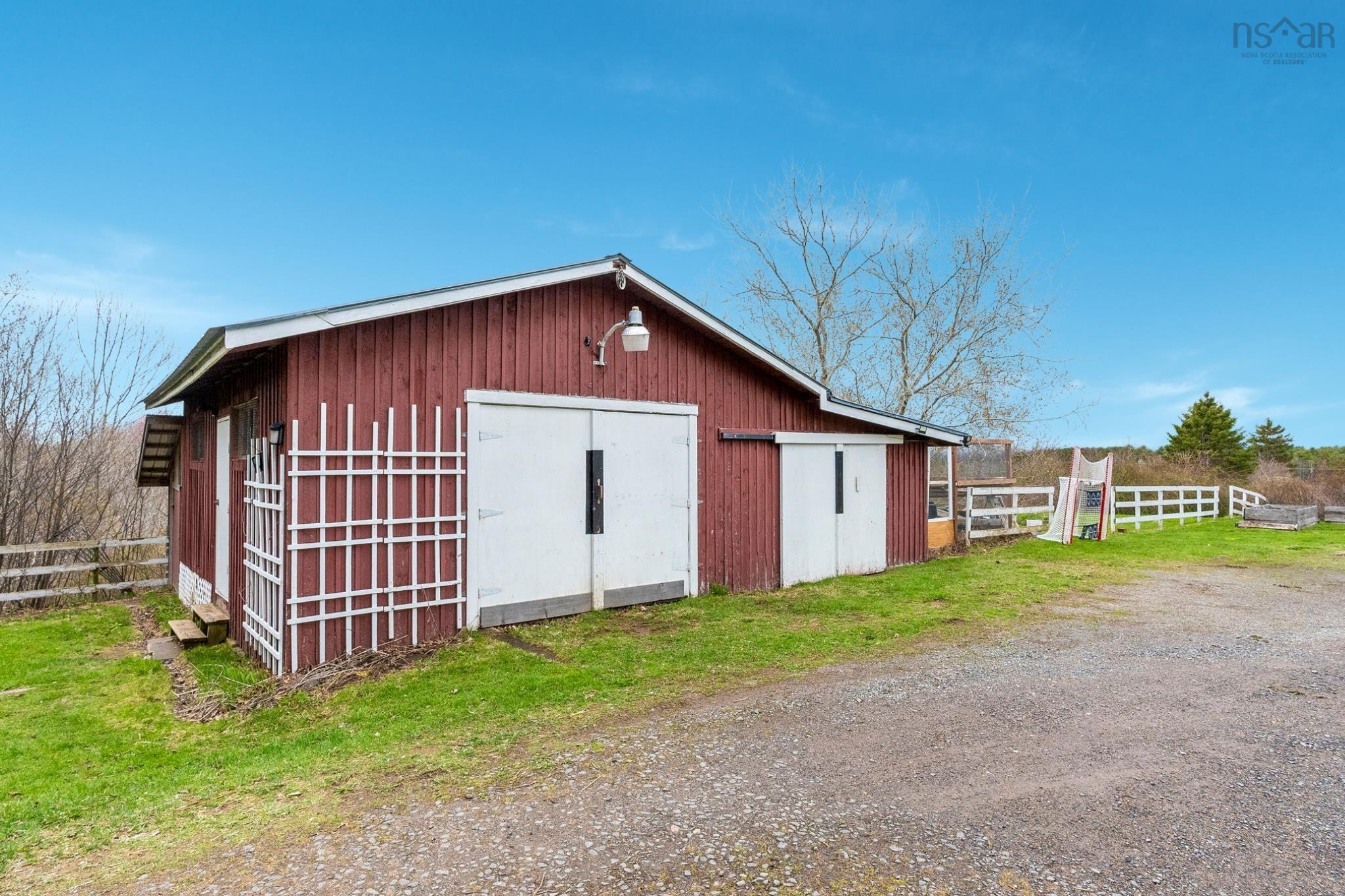 $470,000.00: 683 Messenger Road, Tremont