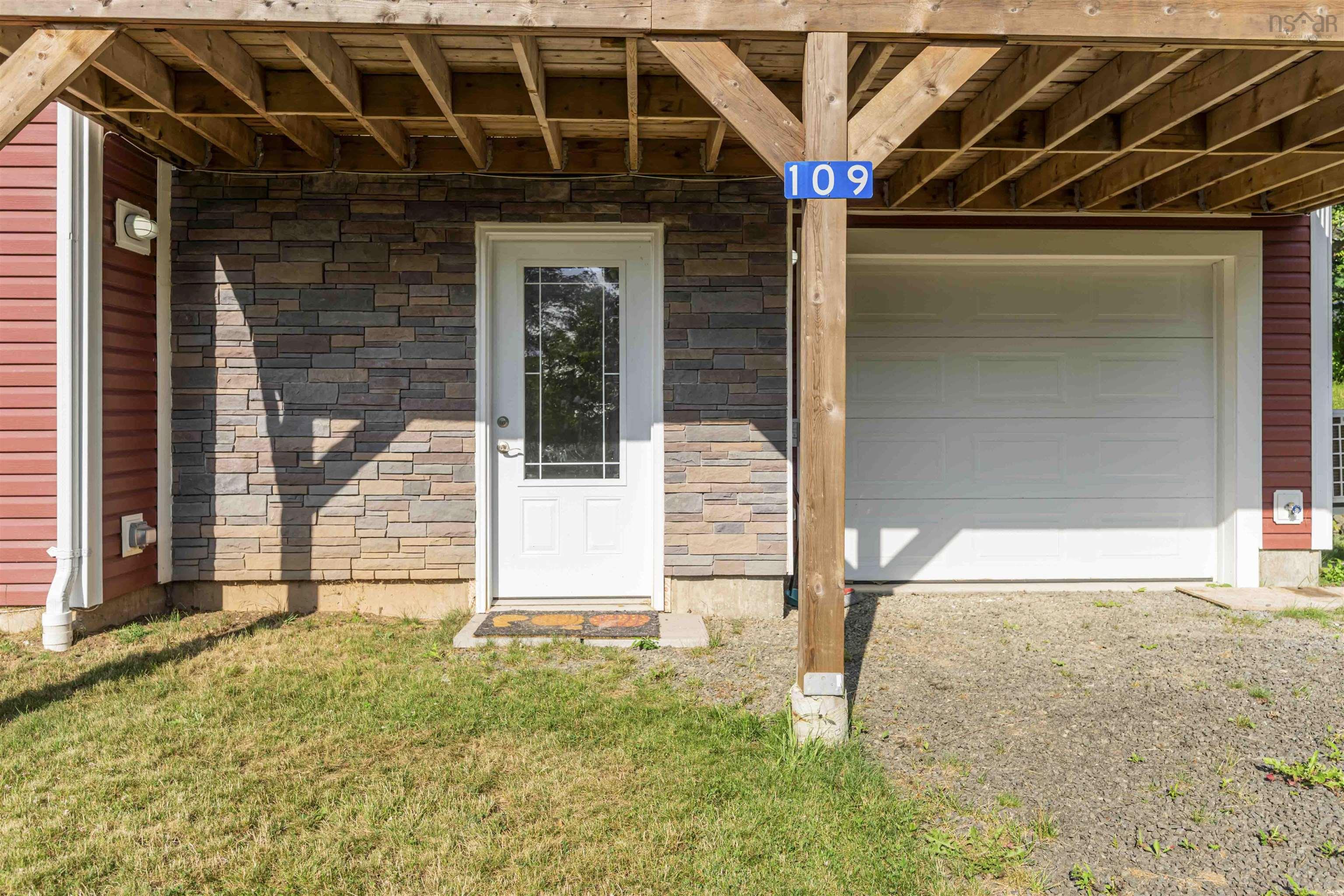 $354,900.00: 109 Second Ave Avenue, Digby