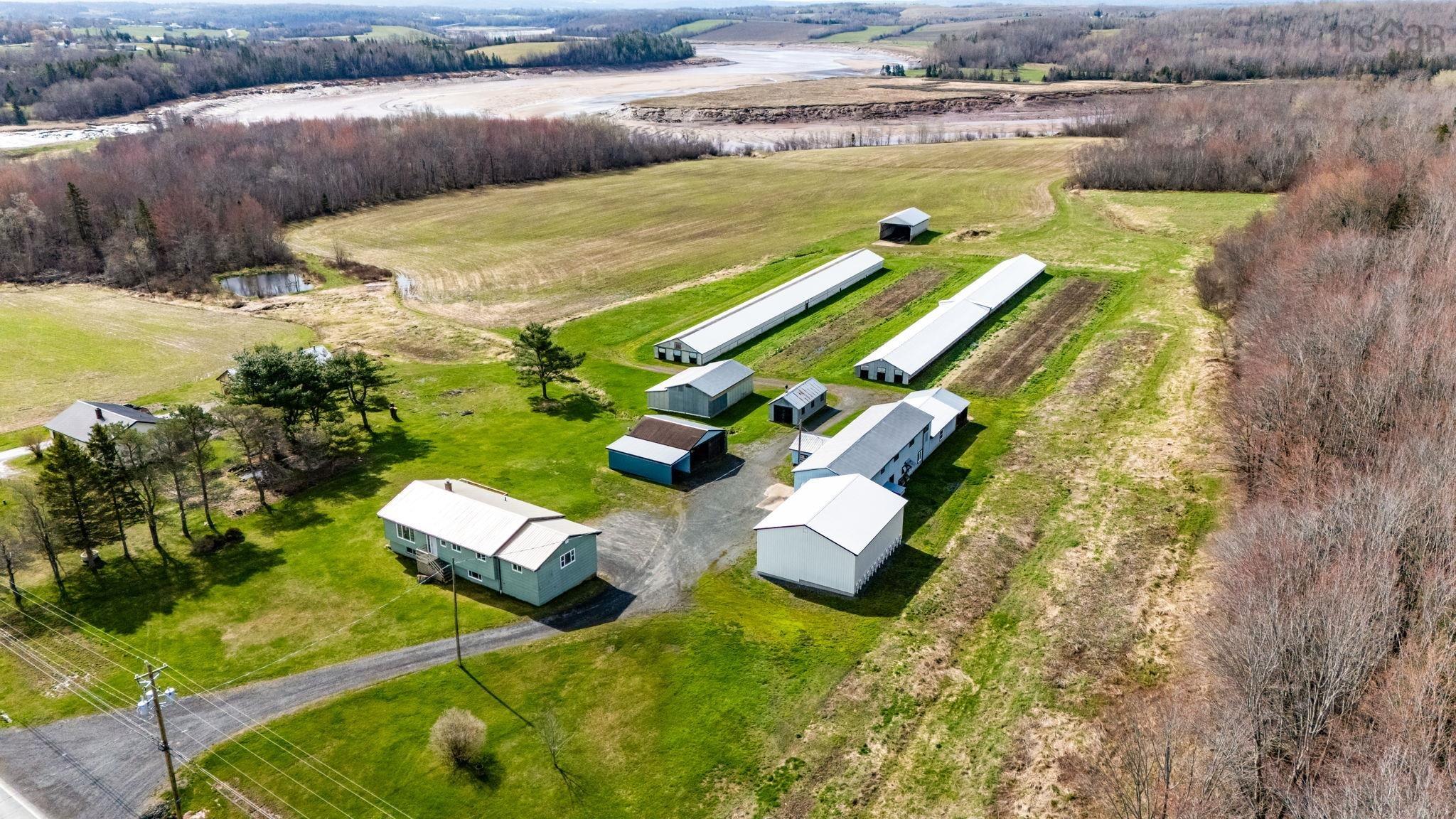 $524,900.00: 2849 Highway 215, Centre Burlington