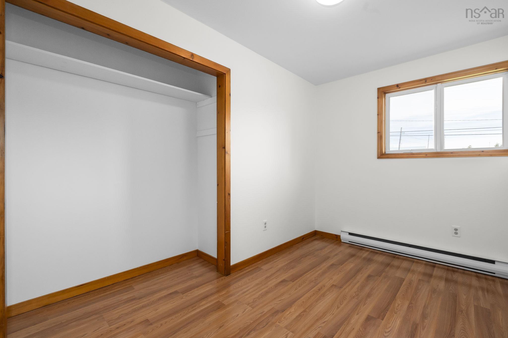 $524,900.00: 2849 Highway 215, Centre Burlington