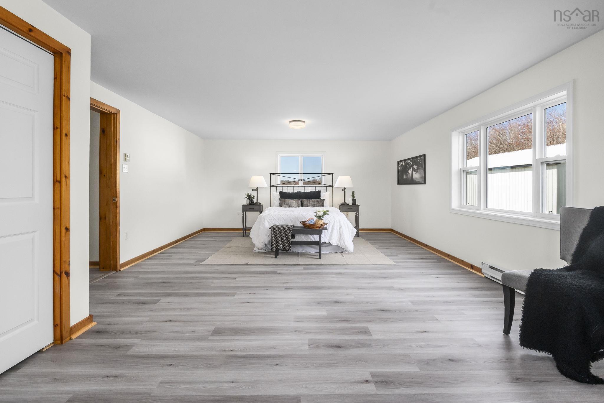 $524,900.00: 2849 Highway 215, Centre Burlington